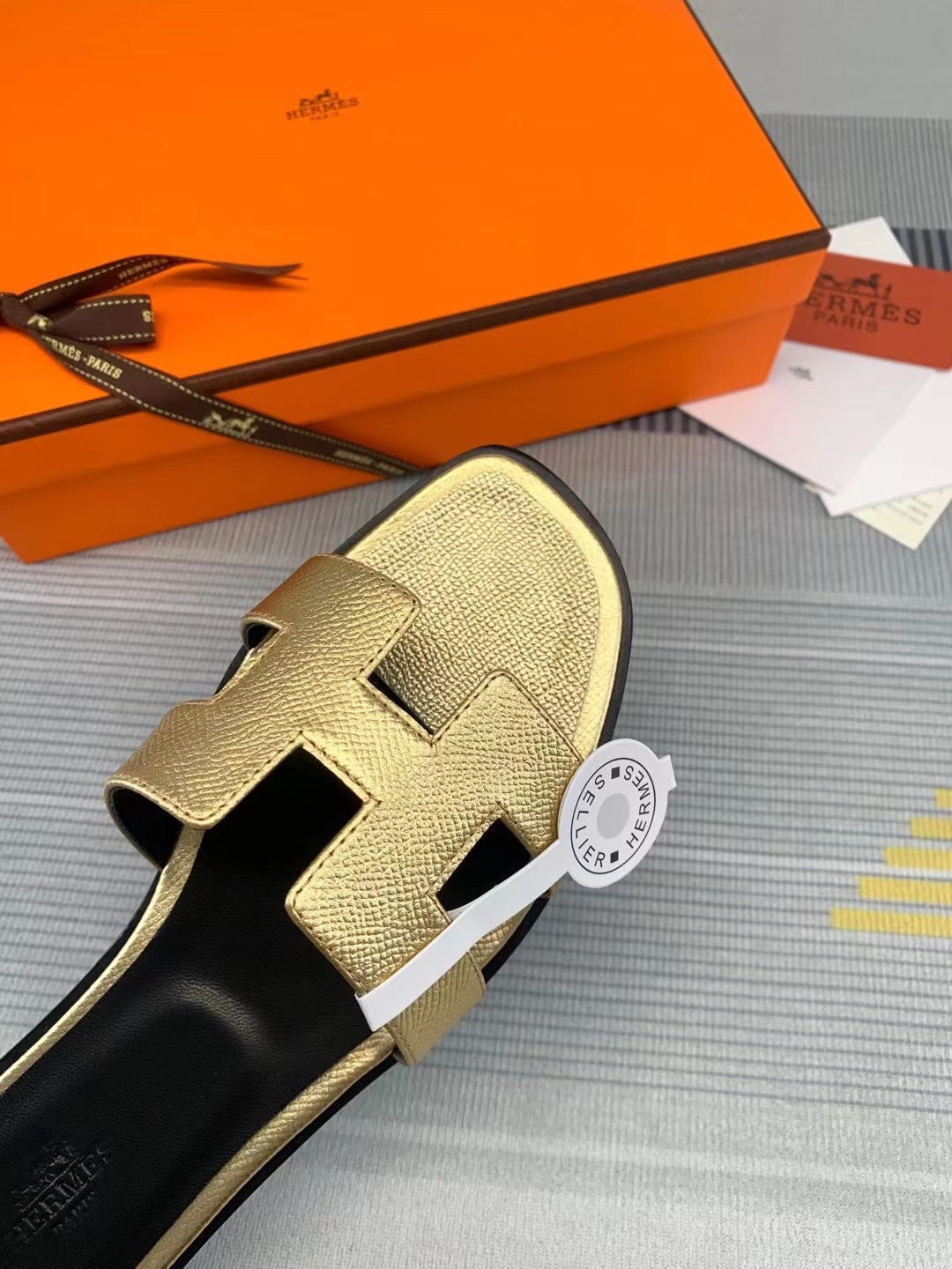 25FW Eternal H slippers