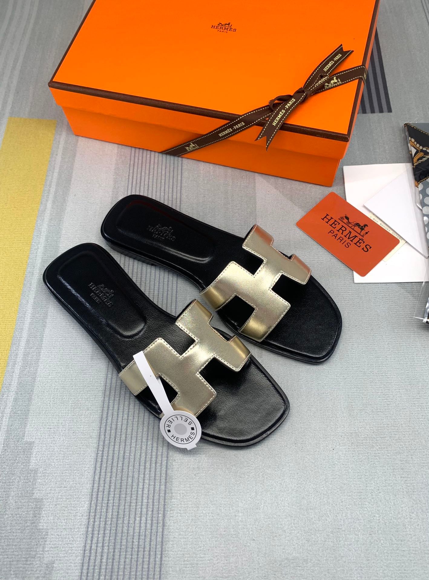 25FW Eternal H slippers