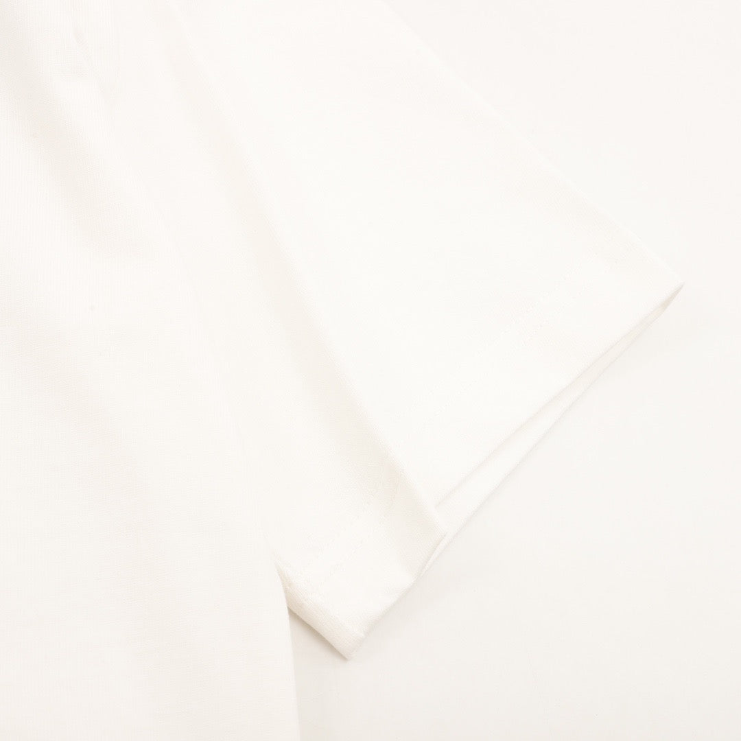 Camiseta estampada artesanal.