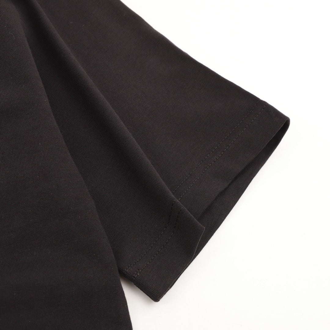 Camiseta estampada artesanal.