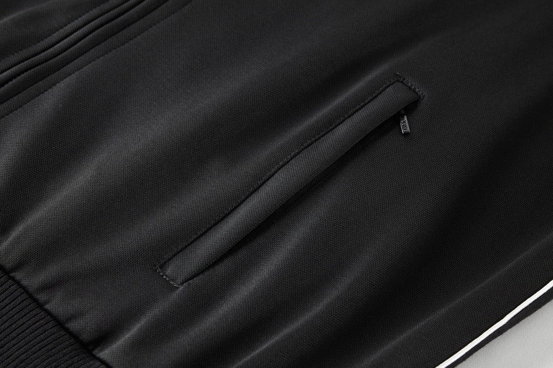 Chaqueta bordada de Loe