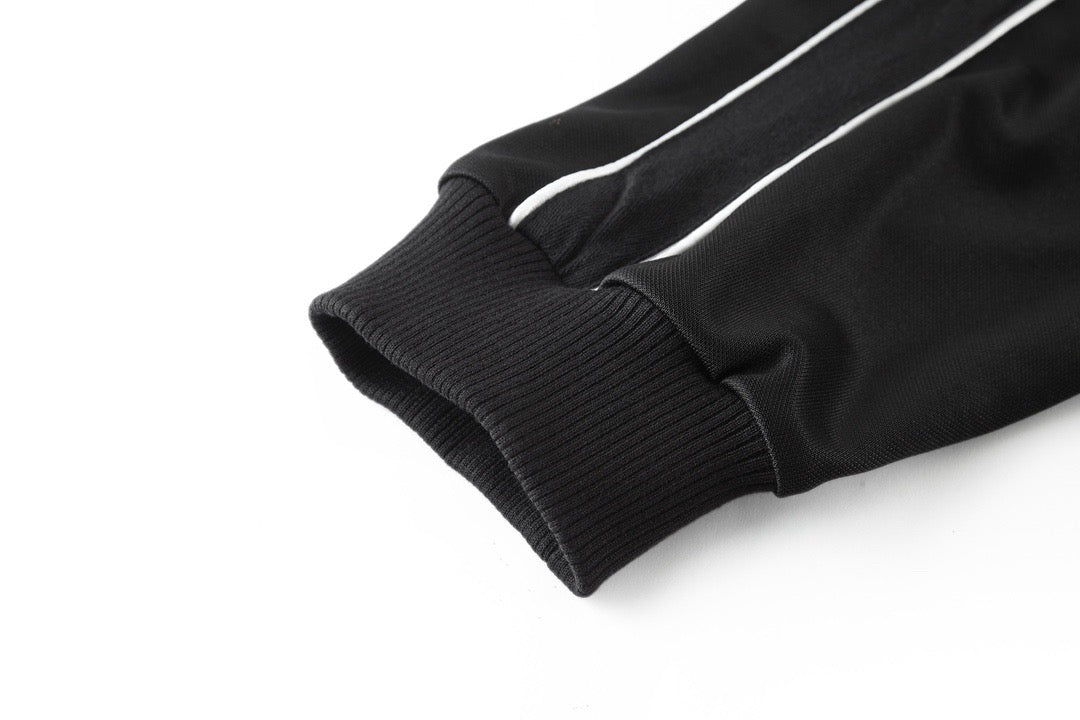 Chaqueta bordada de Loe