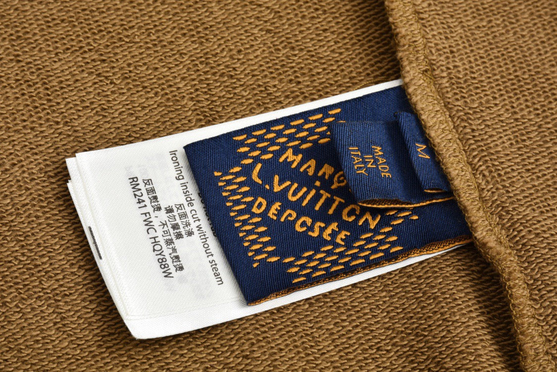 bestickter Kapuzenpullover