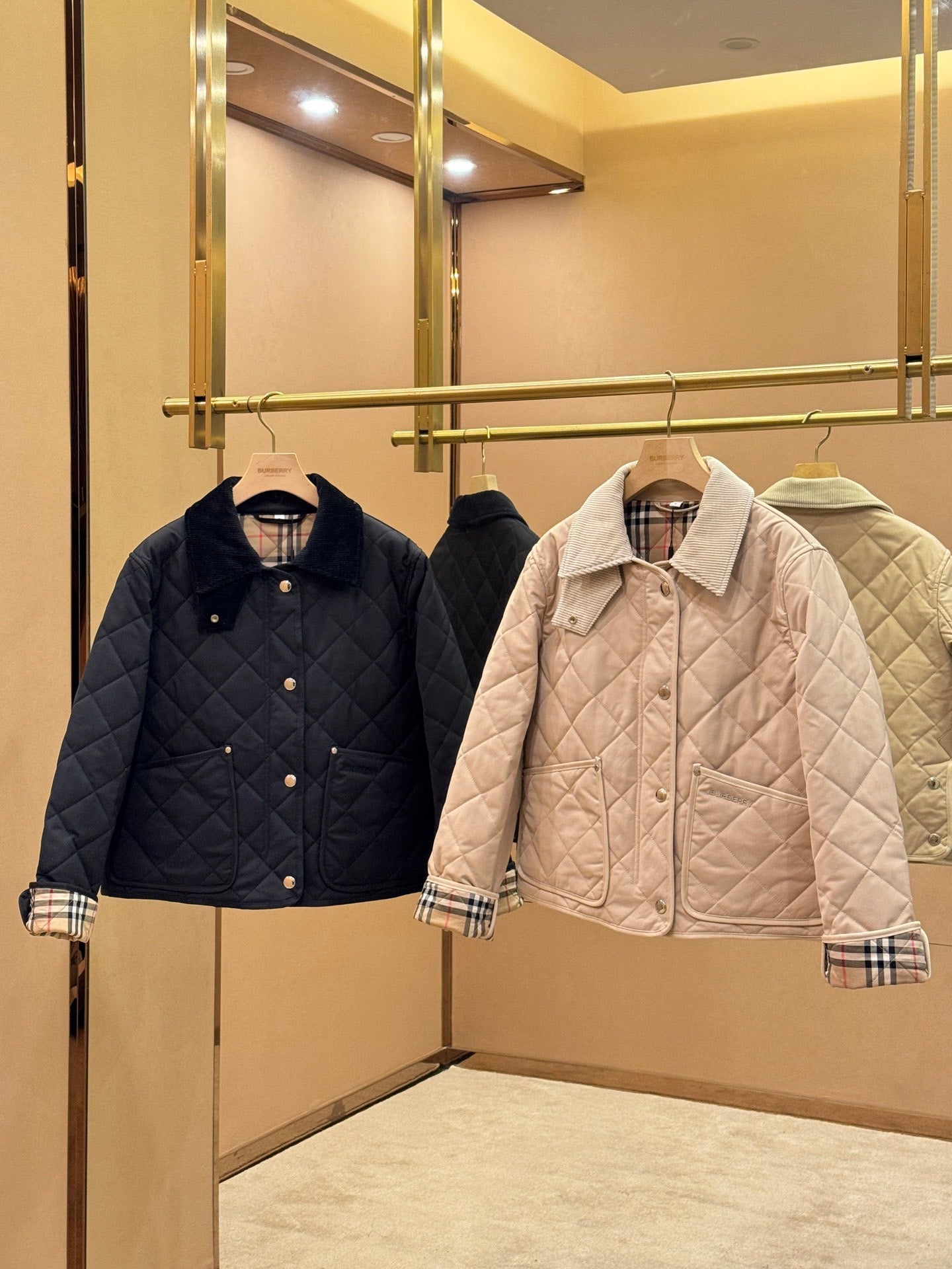 26SS NEU Kordkragen Diamant-Steppjacke kurze Baumwoll-Jacke