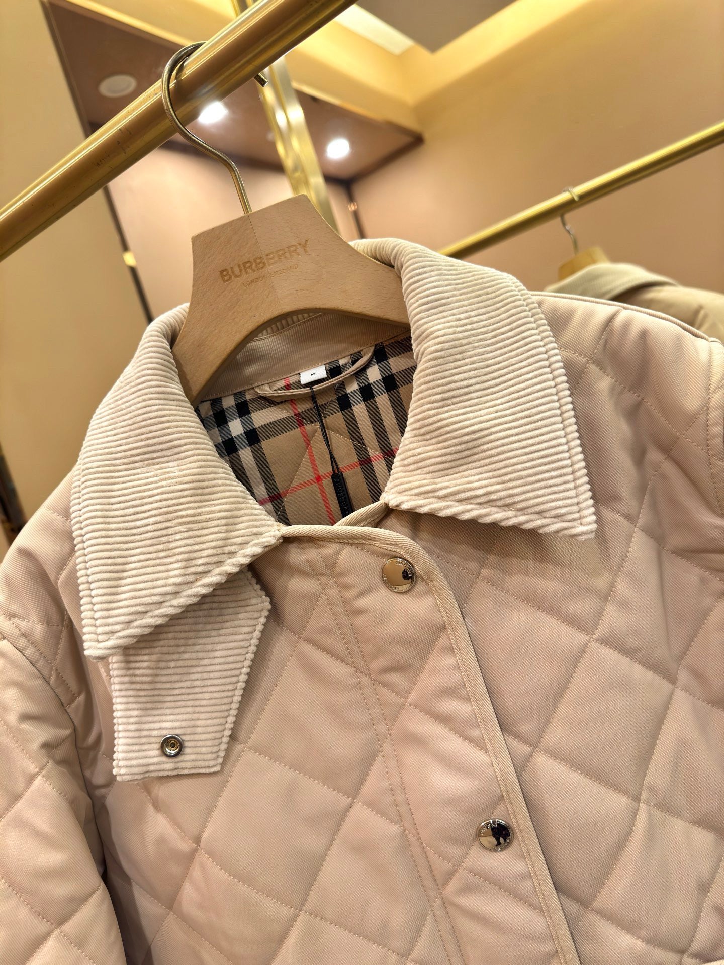 26SS NEU Kordkragen Diamant-Steppjacke kurze Baumwoll-Jacke