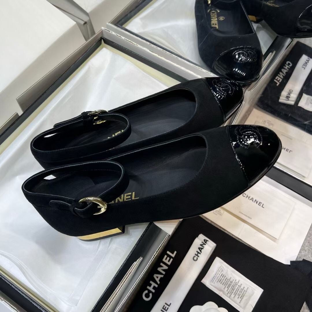 26SS NEU Zarte Wildleder-Ballerinas