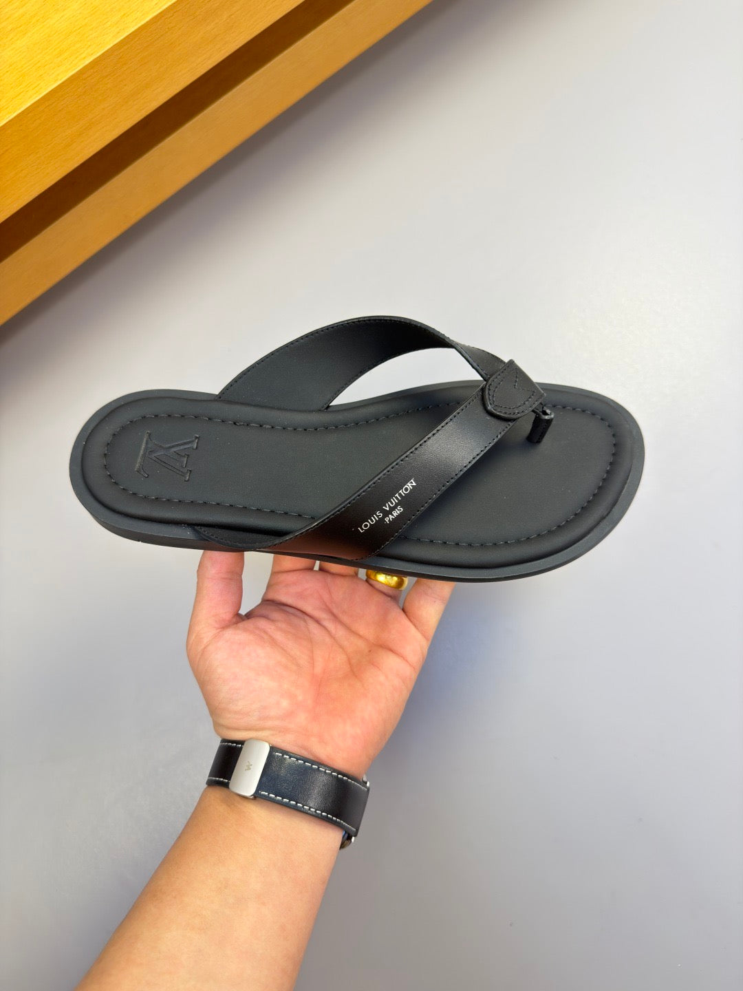 26FW New Casual Leather Flip-Flops