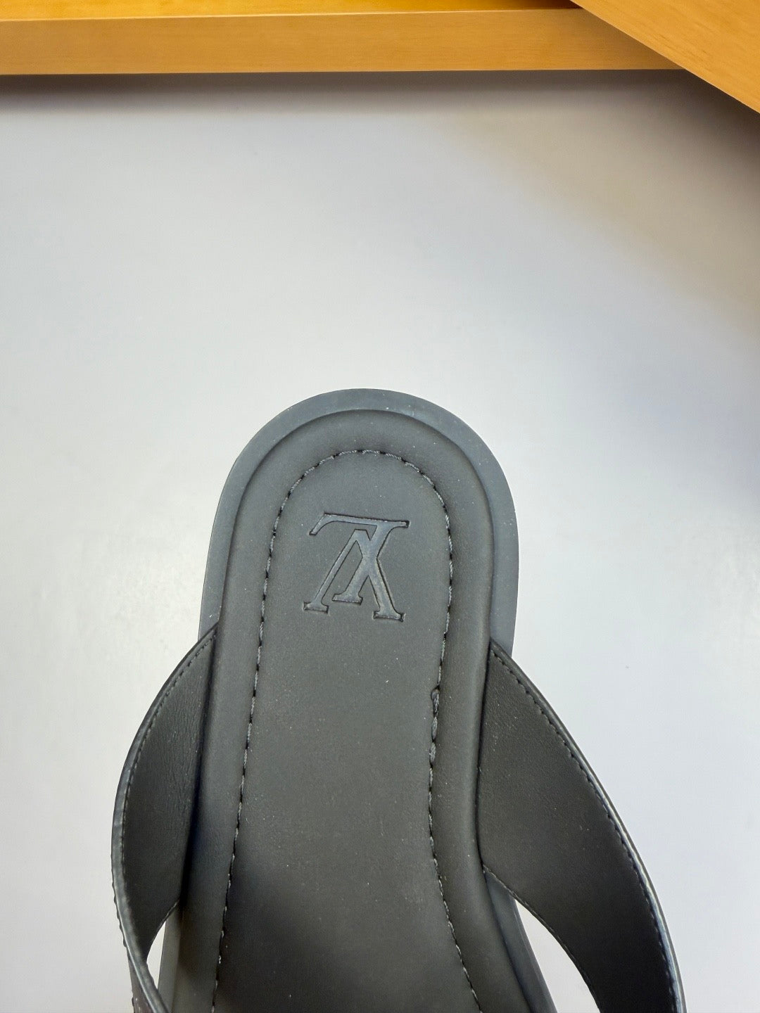 26FW New Casual Leather Flip-Flops