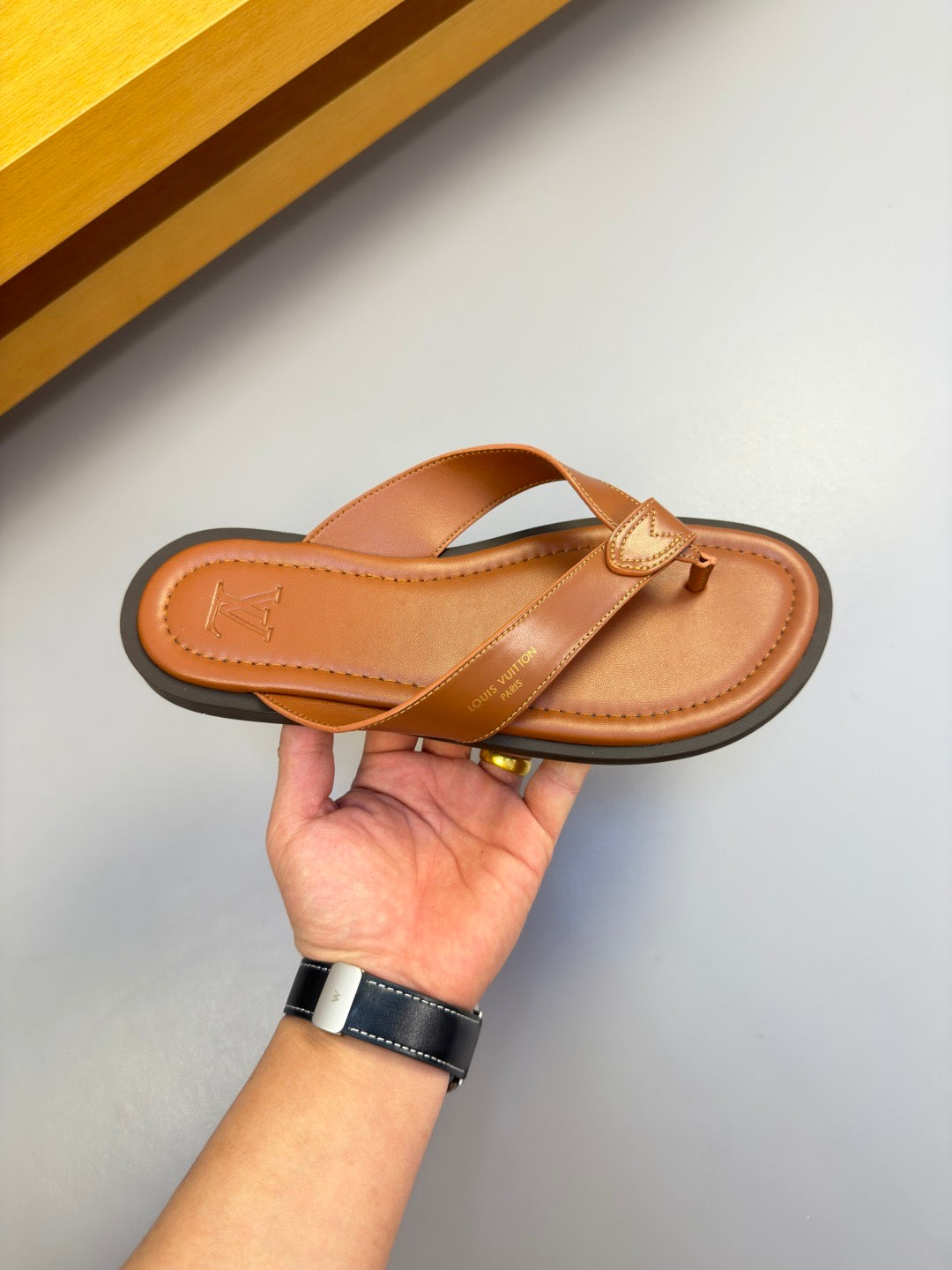 26FW New Casual Leather Flip-Flops