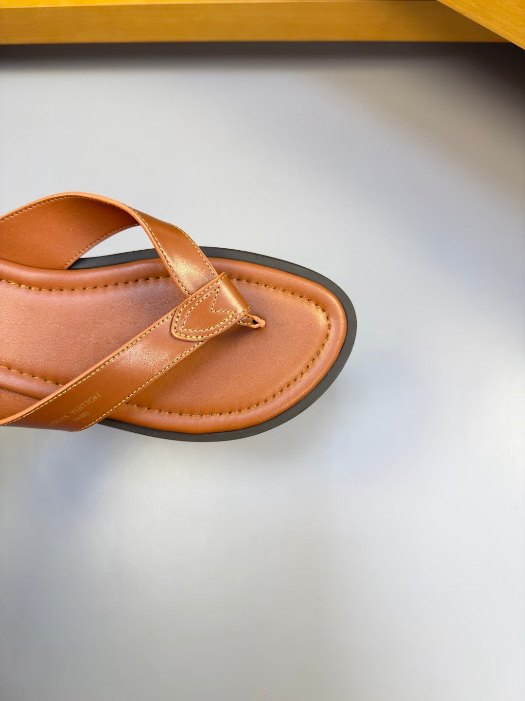 26FW New Casual Leather Flip-Flops