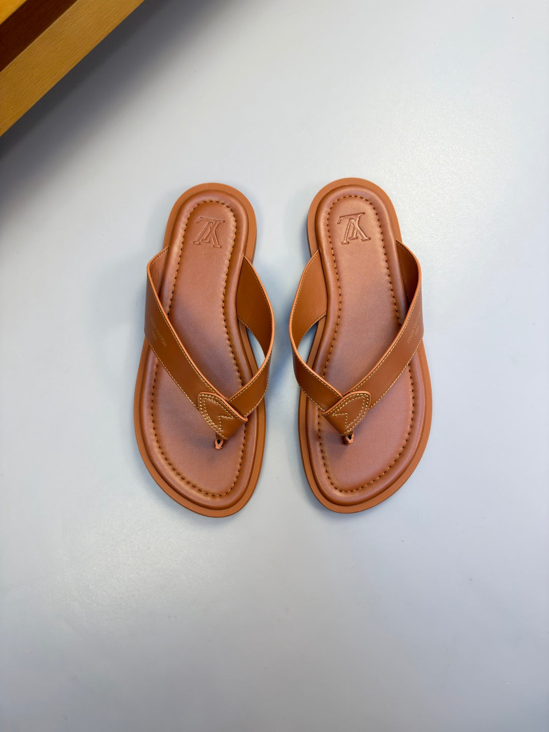26FW New Casual Leather Flip-Flops