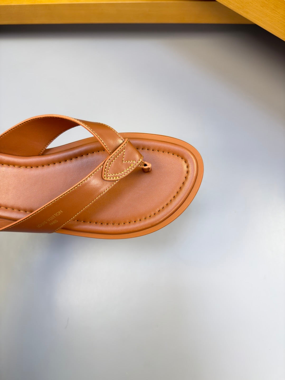 26FW New Casual Leather Flip-Flops