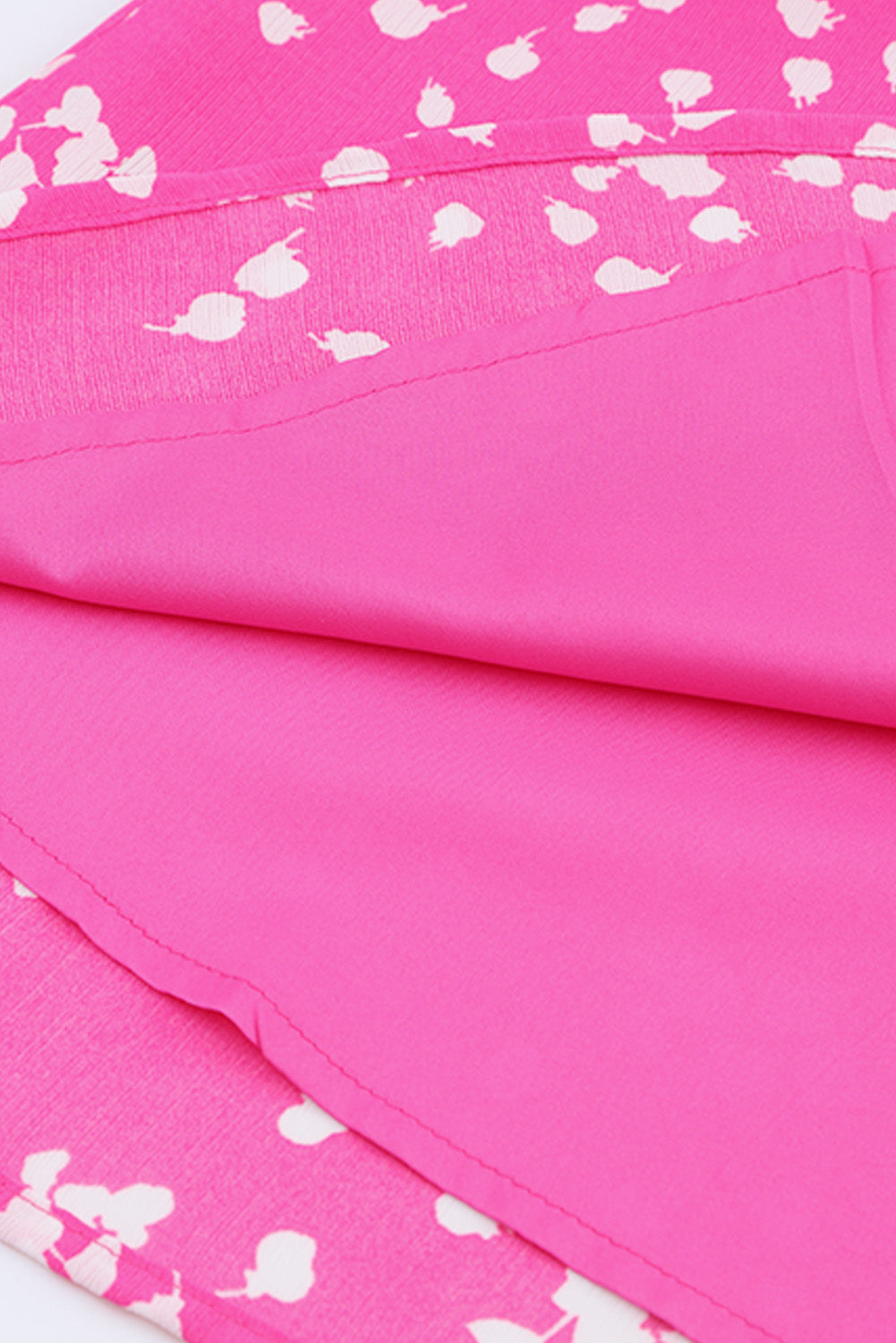 Blusa rosa con cuello en V