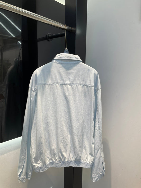 Chaqueta vaquera lavada azul claro con cremallera