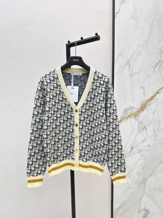 🔥HOT🔥 25FW latest V-neck jacquard knitted cardigan