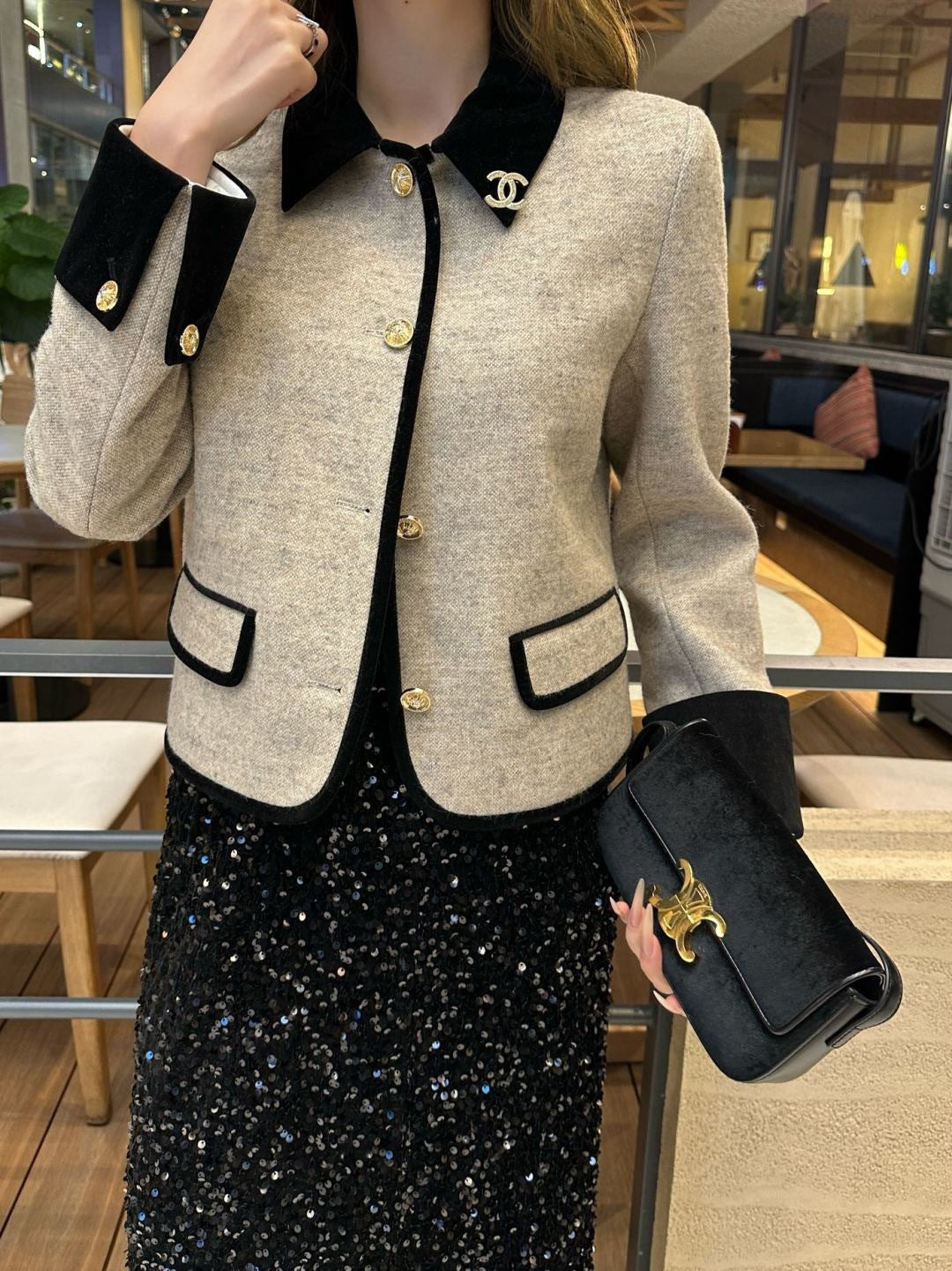 25FW New Velvet Patchwork coat: Retro and Stylish