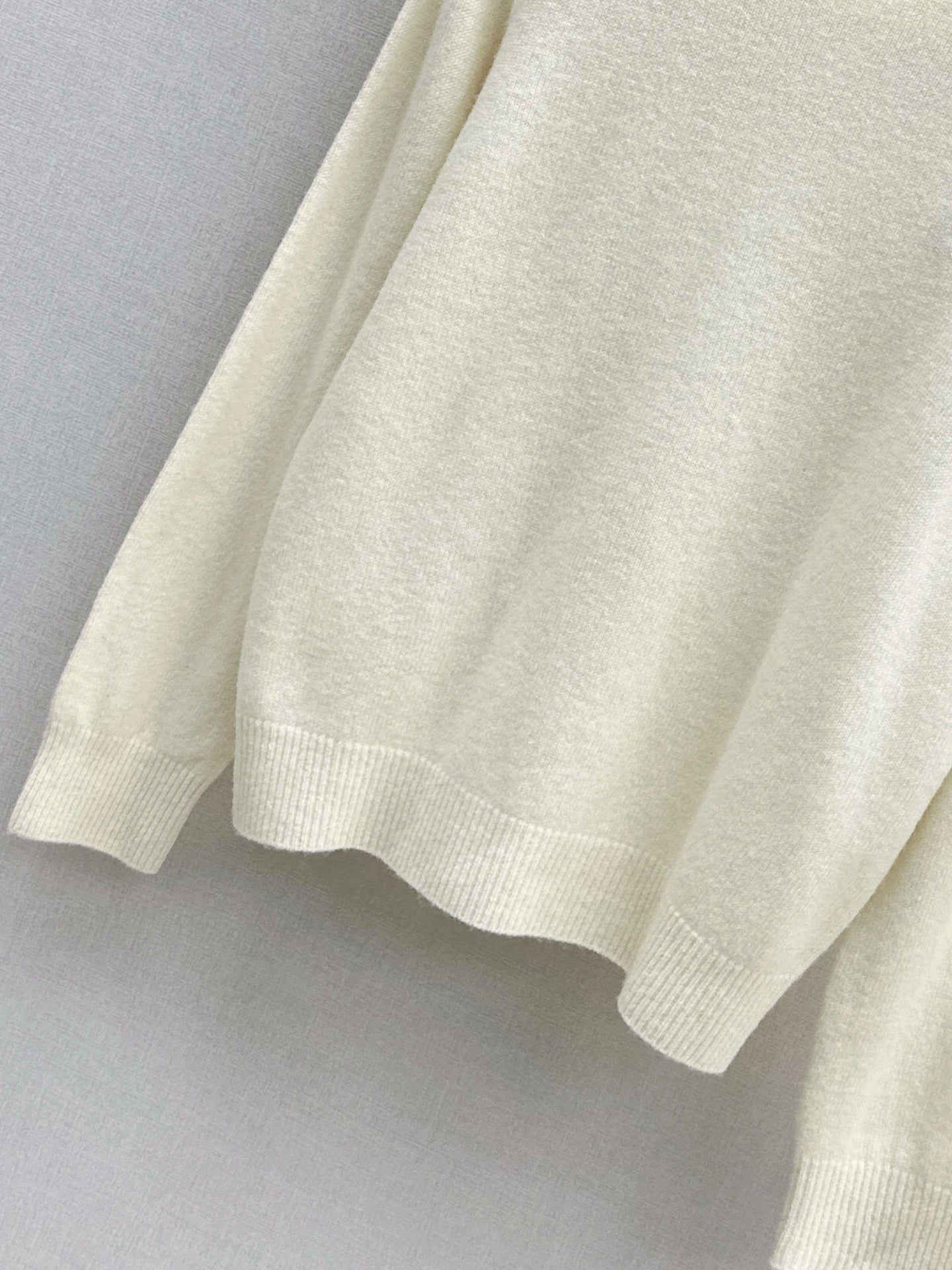 25FW new versatile round neck sweater