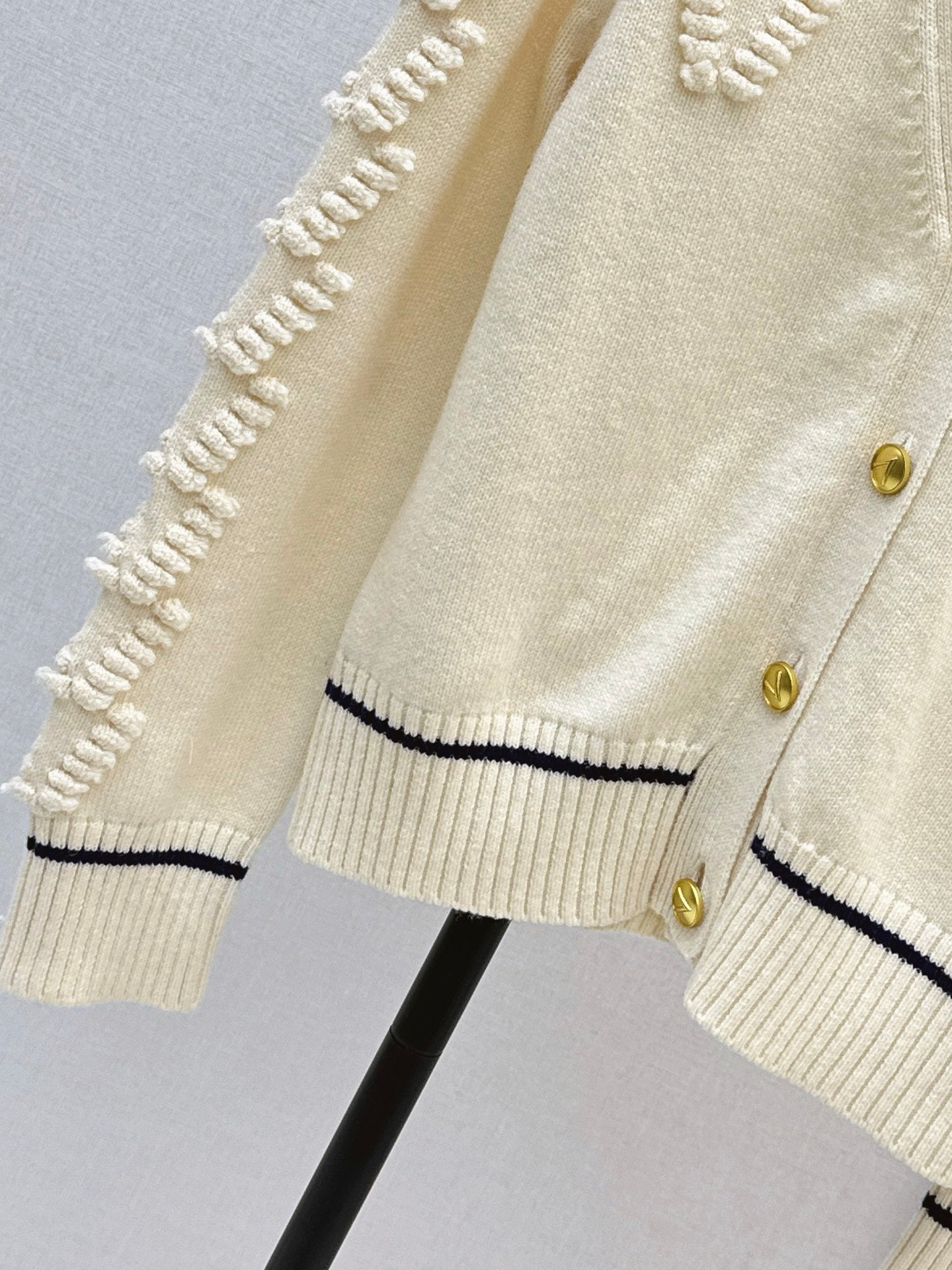 25FW autumn and winter latest three-dimensional crochet letter knitted cardigan