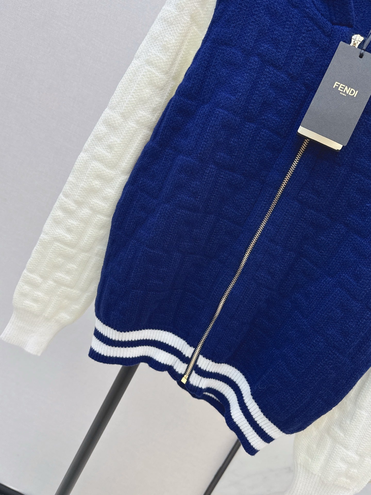 25FW latest style classic cardigan with contrasting colors