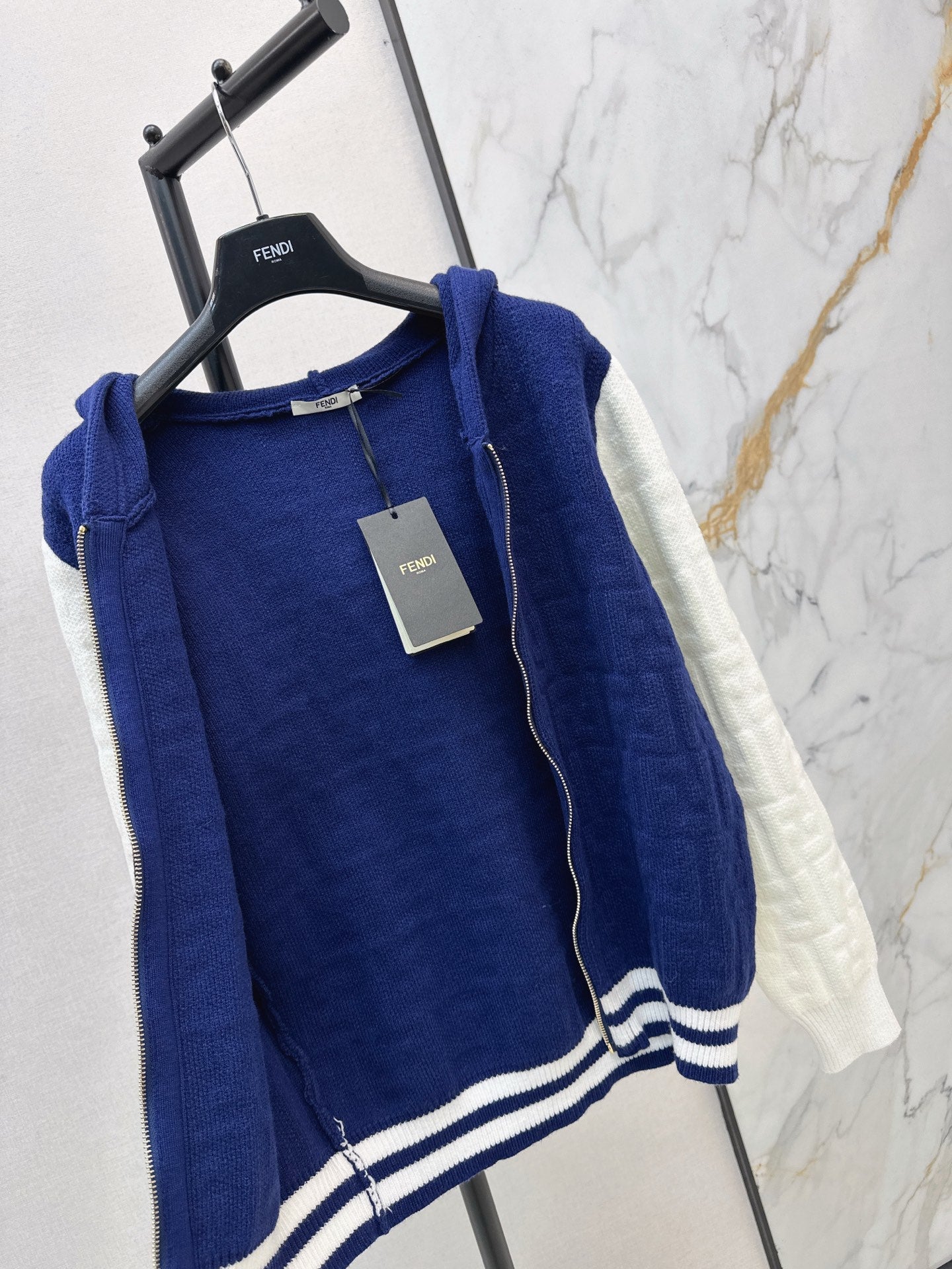 25FW latest style classic cardigan with contrasting colors