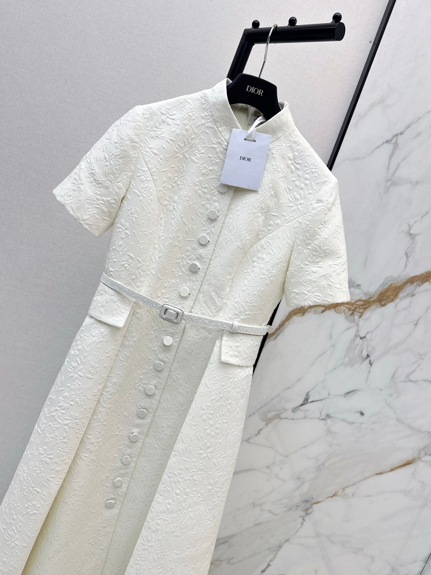 26SS early spring latest white stand-collar dress