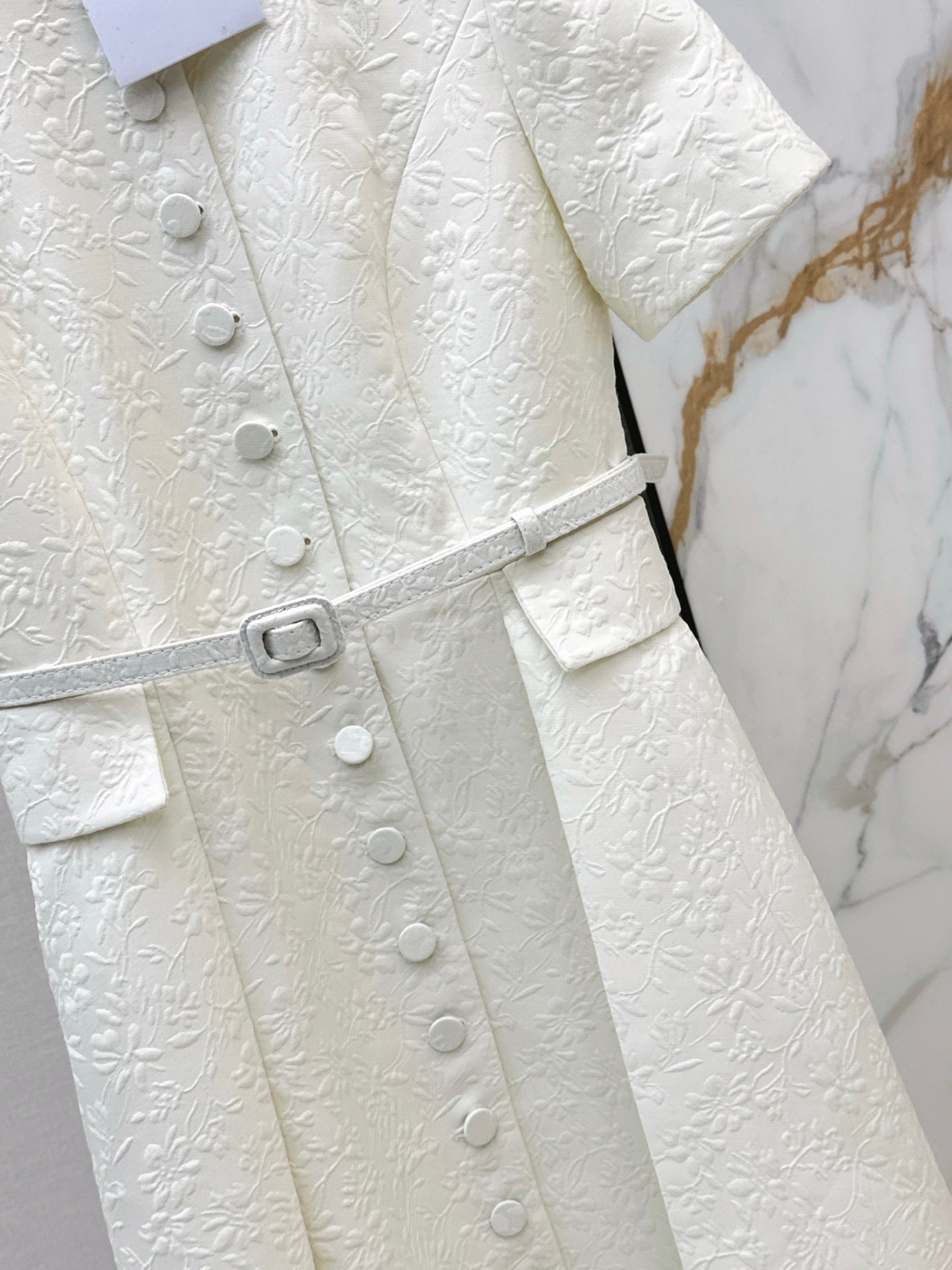 26SS early spring latest white stand-collar dress