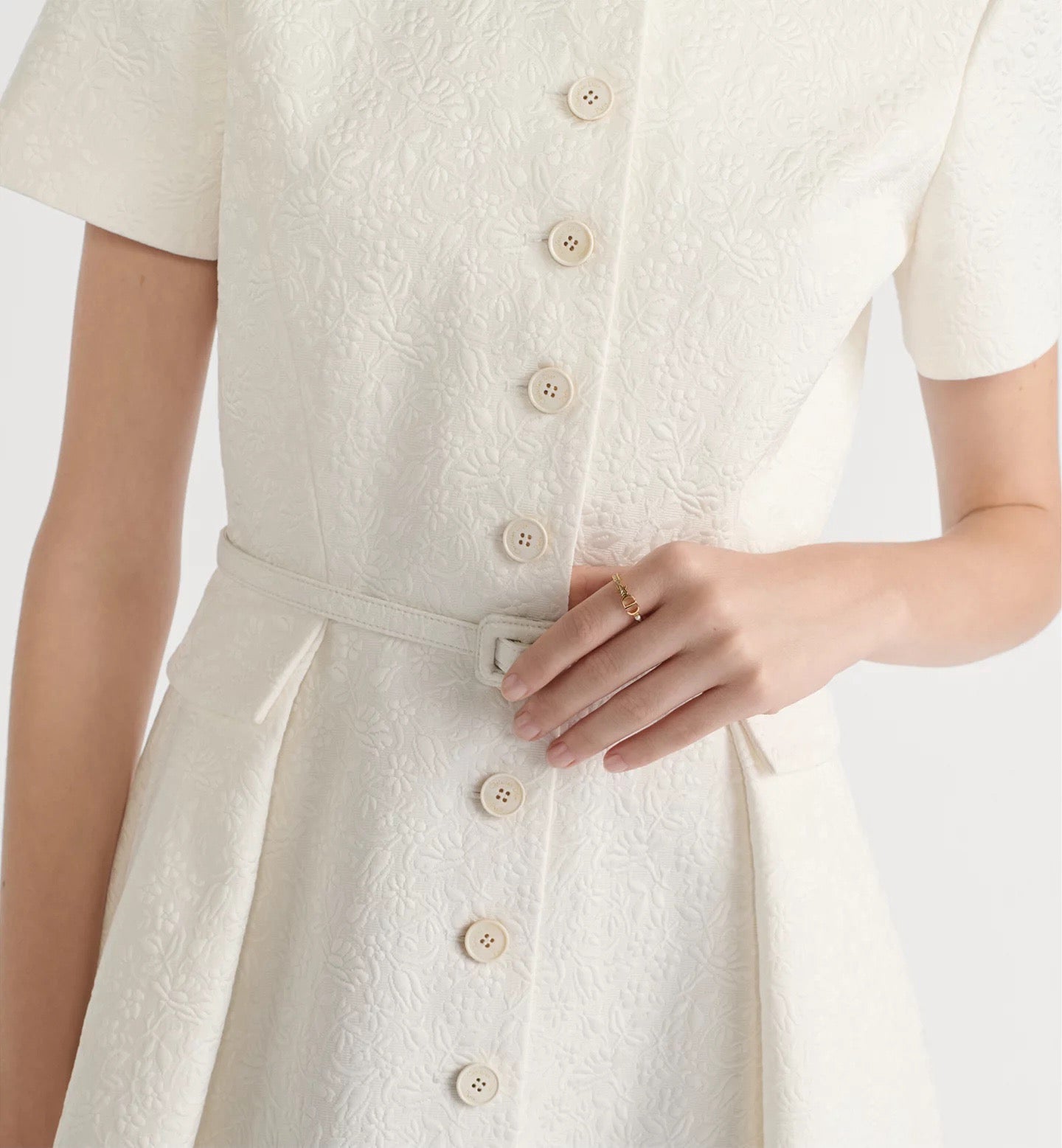 26SS early spring latest white stand-collar dress