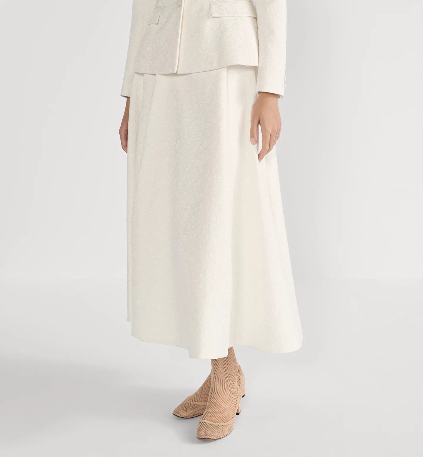 26SS early spring latest white skirt