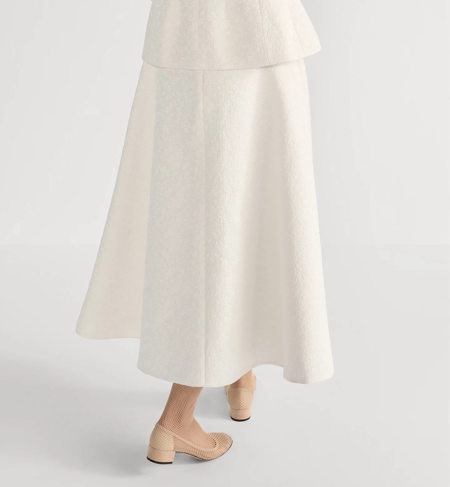 26SS early spring latest white skirt