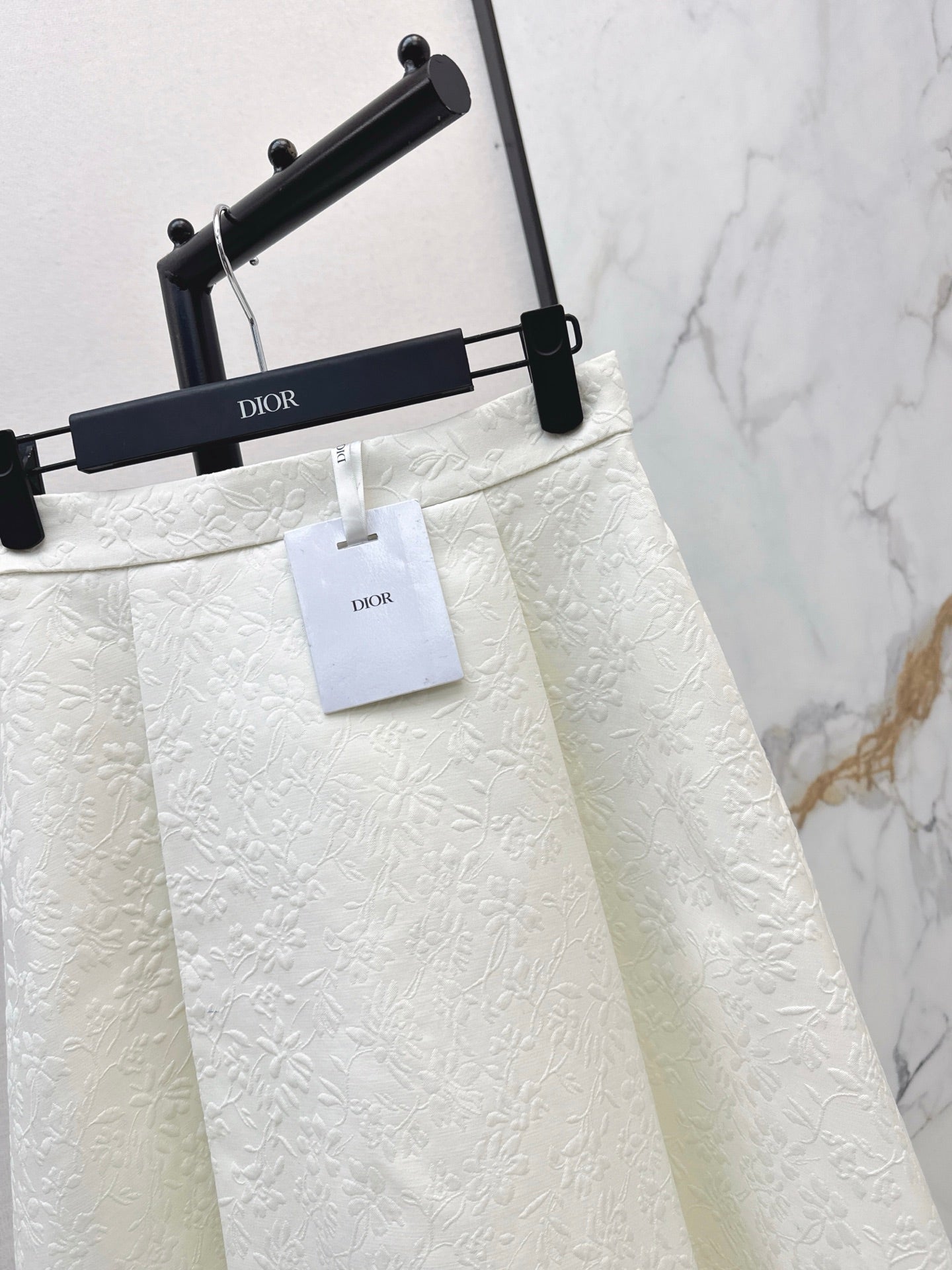 26SS early spring latest white skirt