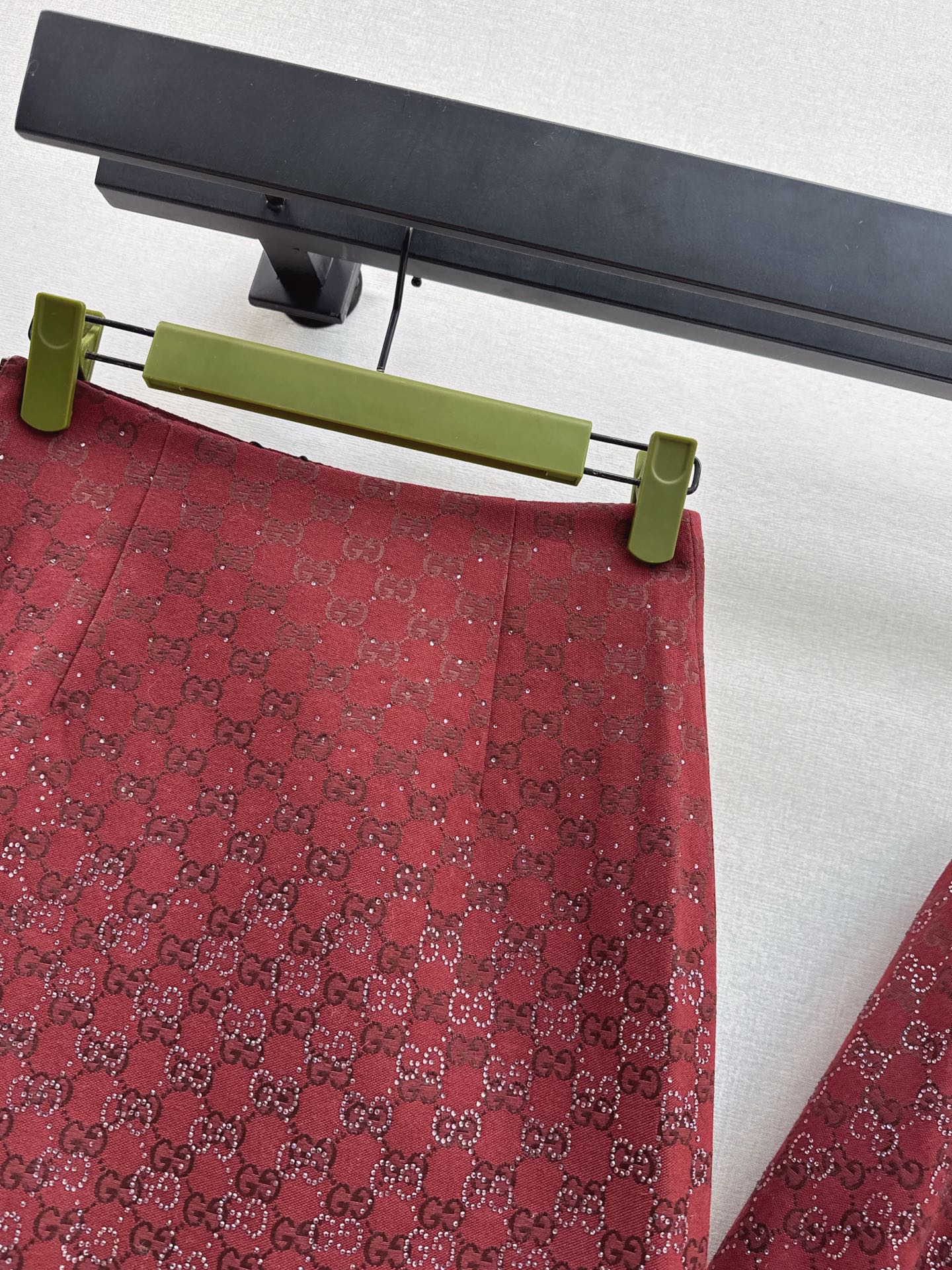 🎄Xmas🎄25FW sparkling autumn and winter series Christmas red luxury crystal diamond letter jacquard miniskirt