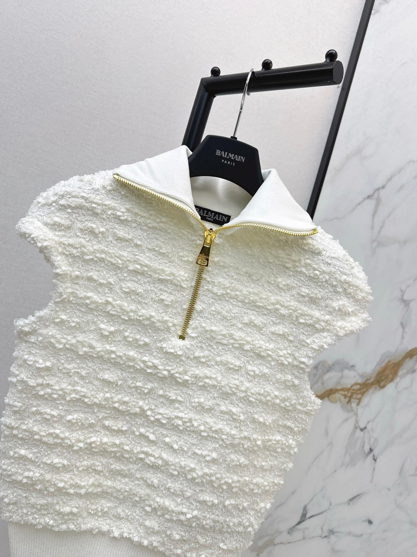 25FW latest half-cardigan sleeveless sweater