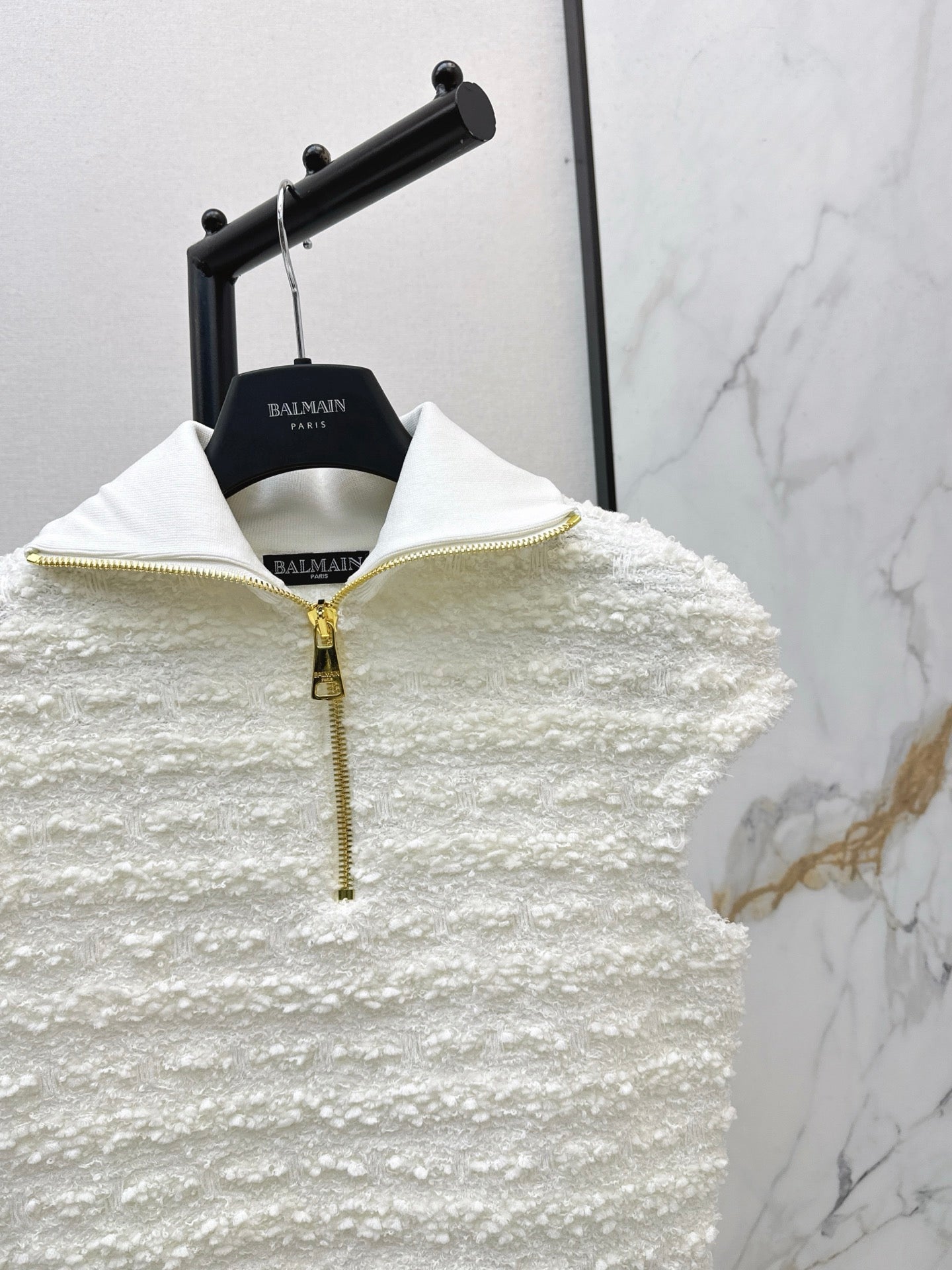 25FW latest half-cardigan sleeveless sweater