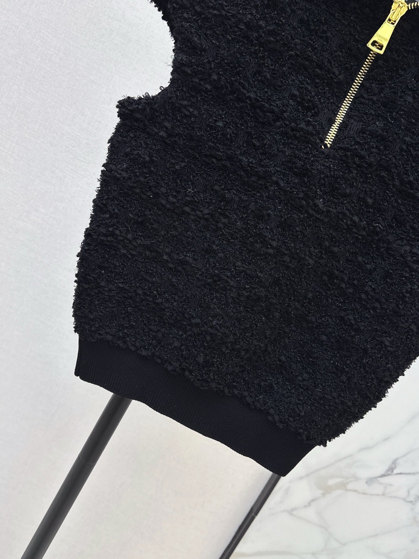 25FW latest half-cardigan sleeveless sweater