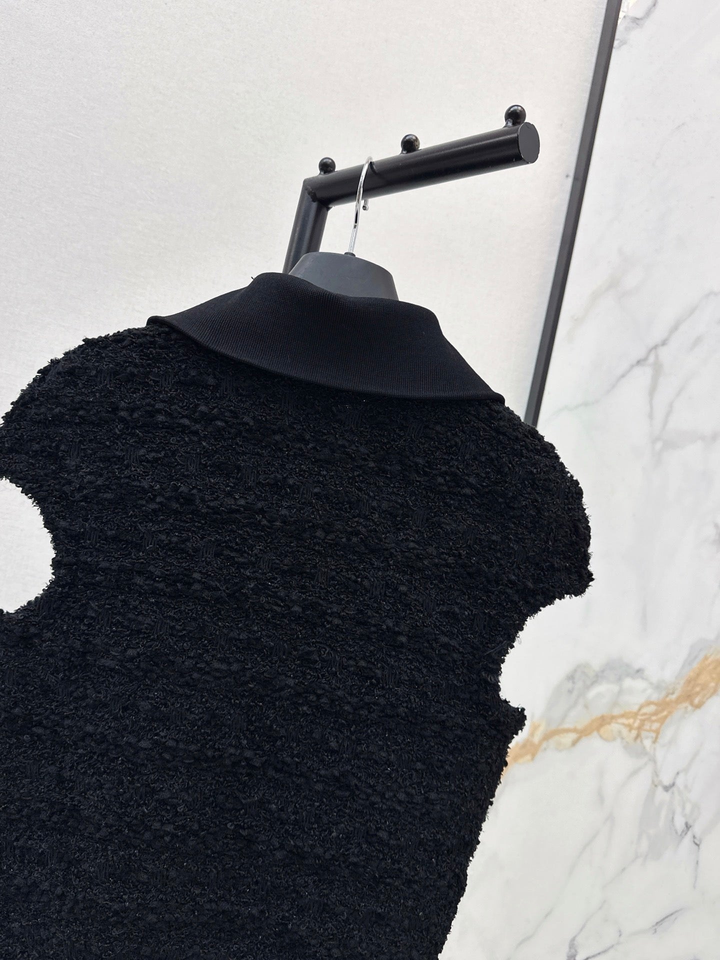 25FW latest half-cardigan sleeveless sweater