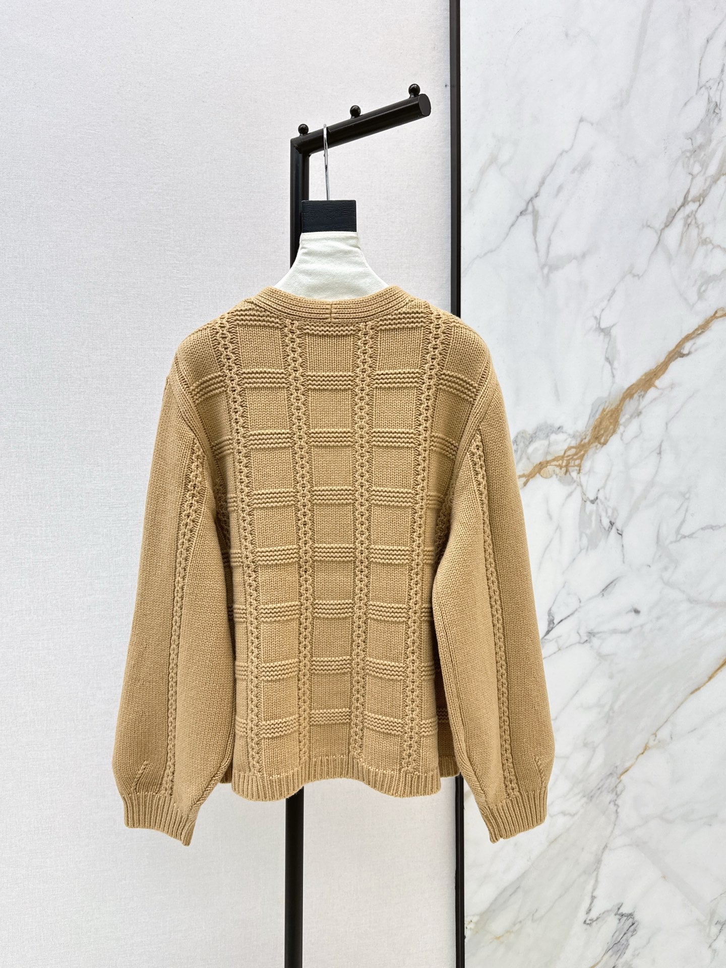 25FW latest three-dimensional crocheted V-neck cardigan