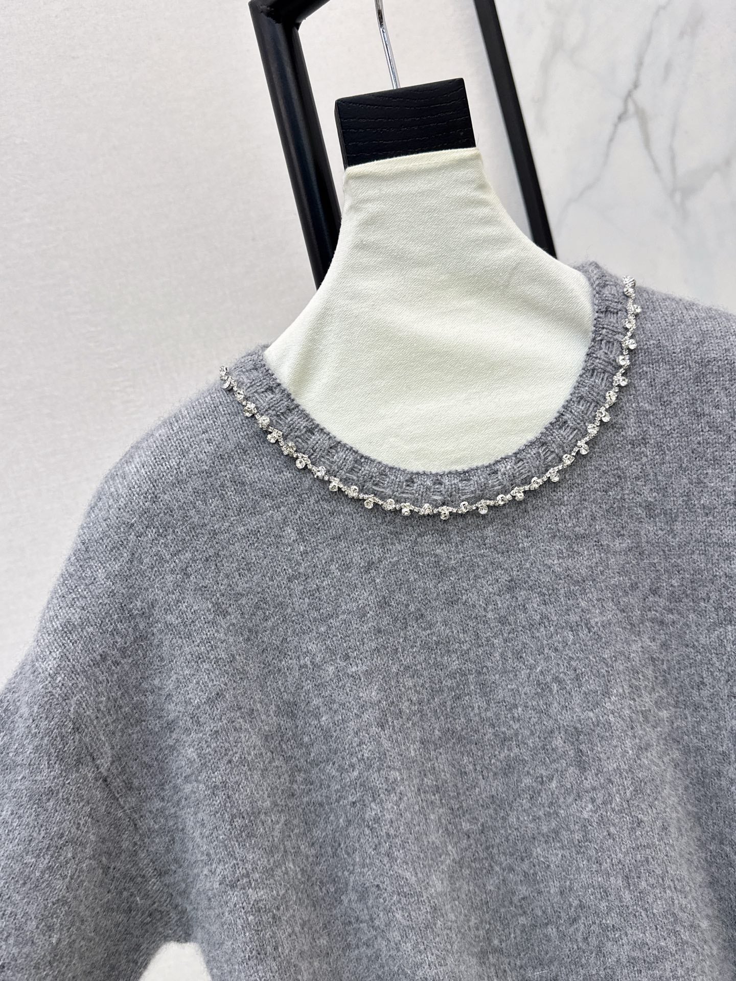 25FW latest all-match crew neck sweater