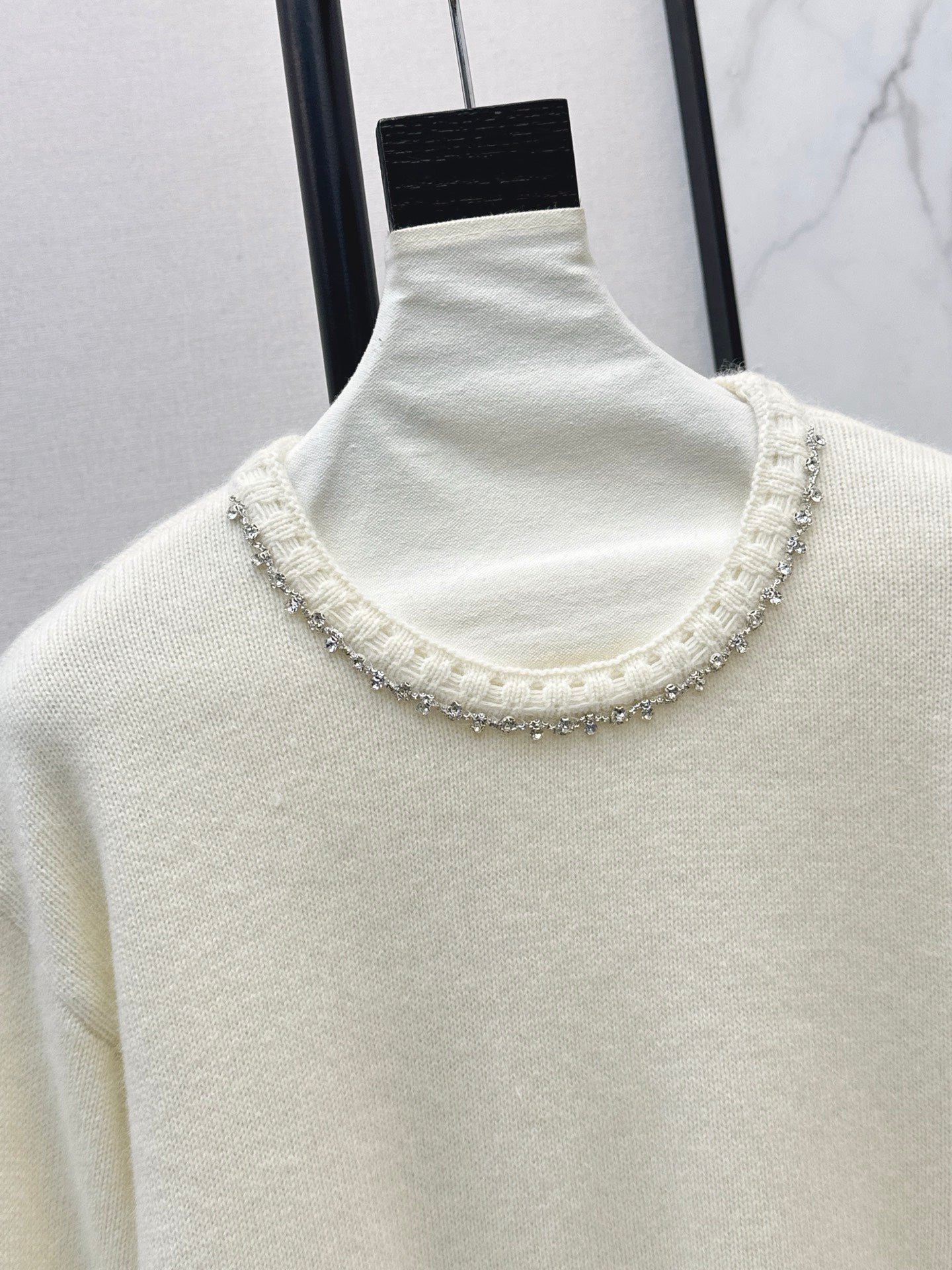 25FW latest all-match crew neck sweater