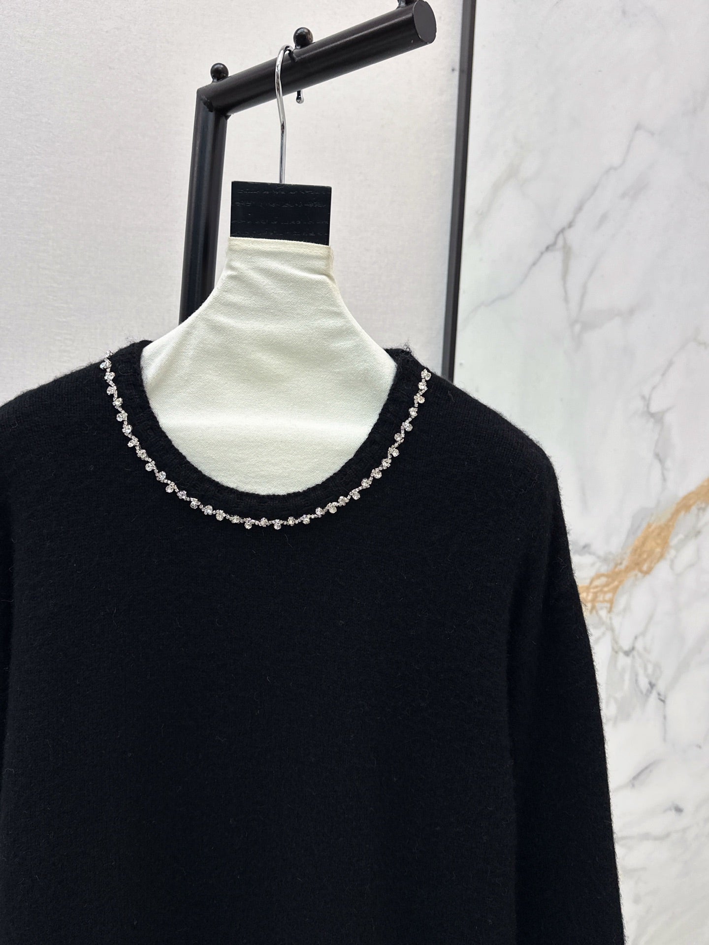 25FW latest all-match crew neck sweater