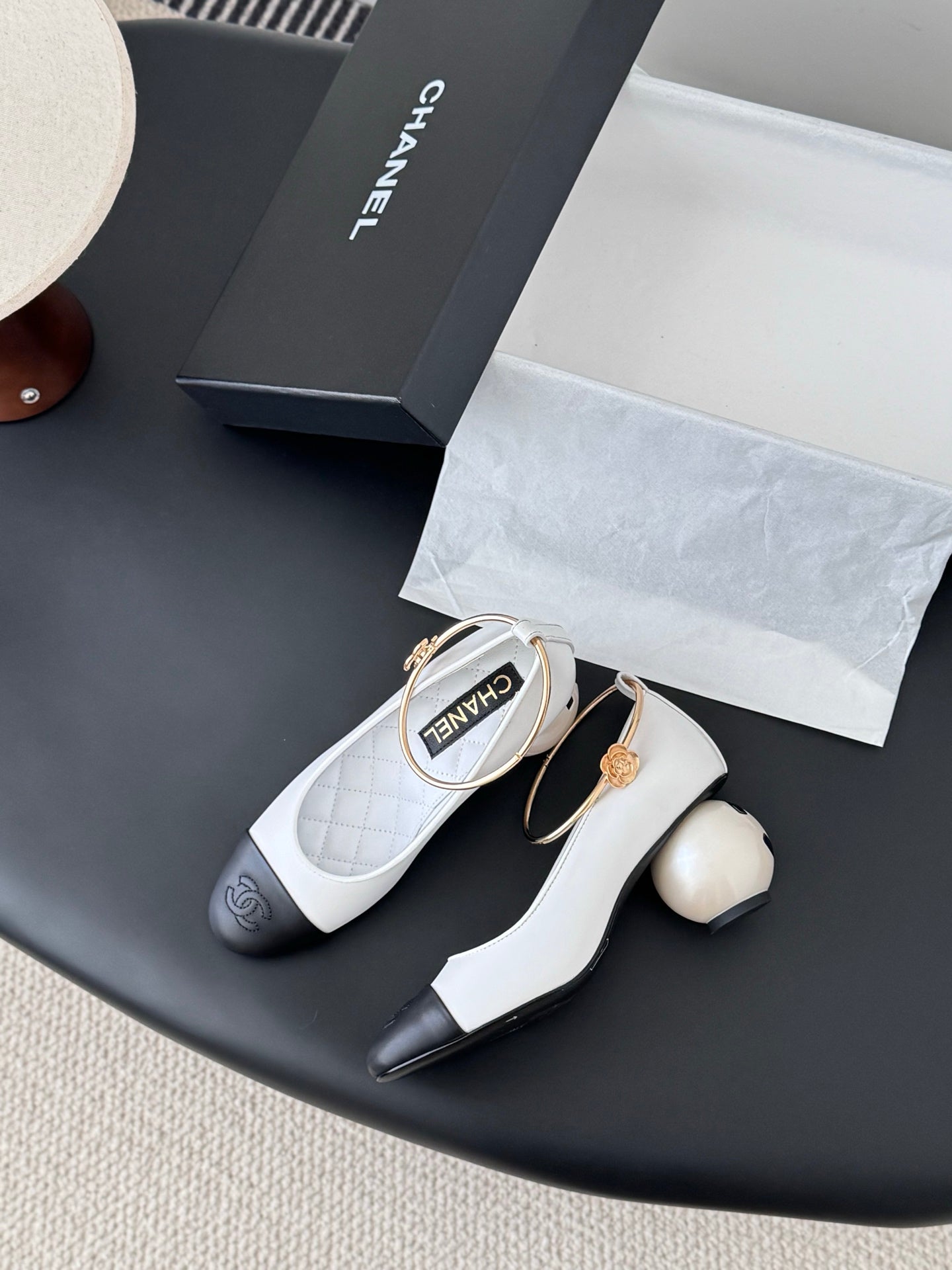 26C series color-blocked bow ribbon anklet giant pearl high heels (height: 7cm)