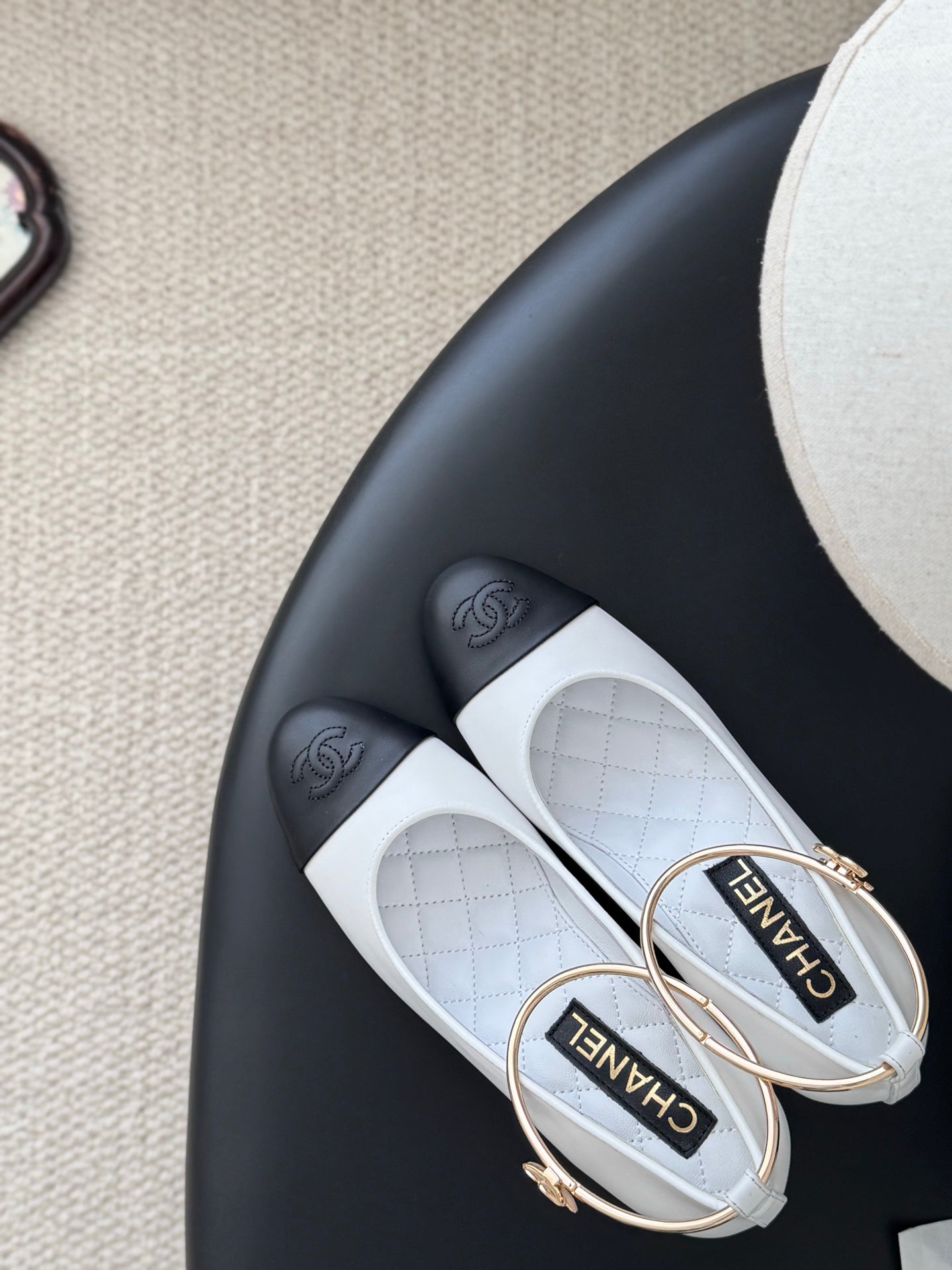 26C series color-blocked bow ribbon anklet giant pearl high heels (height: 7cm)