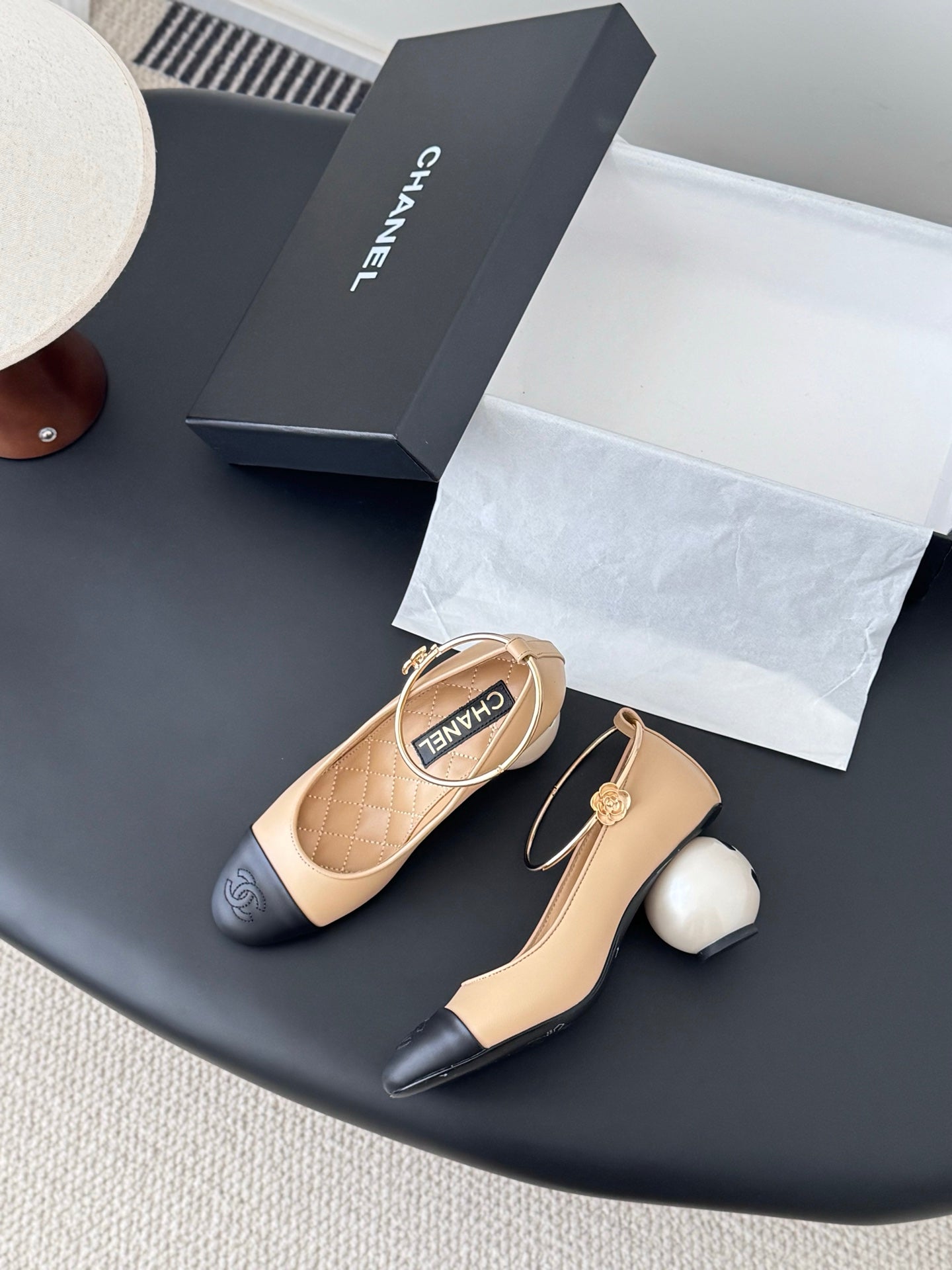 26C series color-blocked bow ribbon anklet giant pearl high heels (height: 7cm)