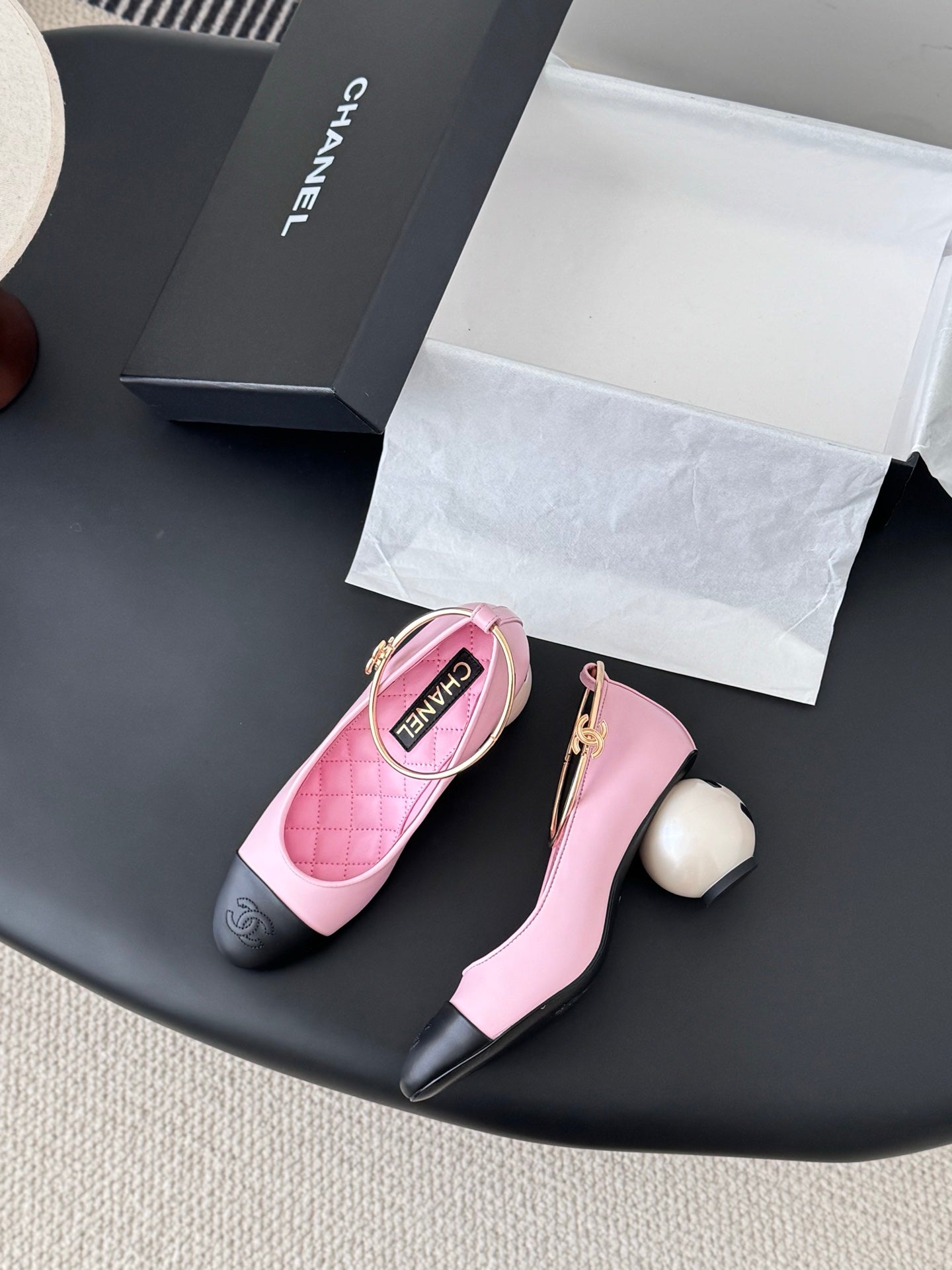 26C series color-blocked bow ribbon anklet giant pearl high heels (height: 7cm)