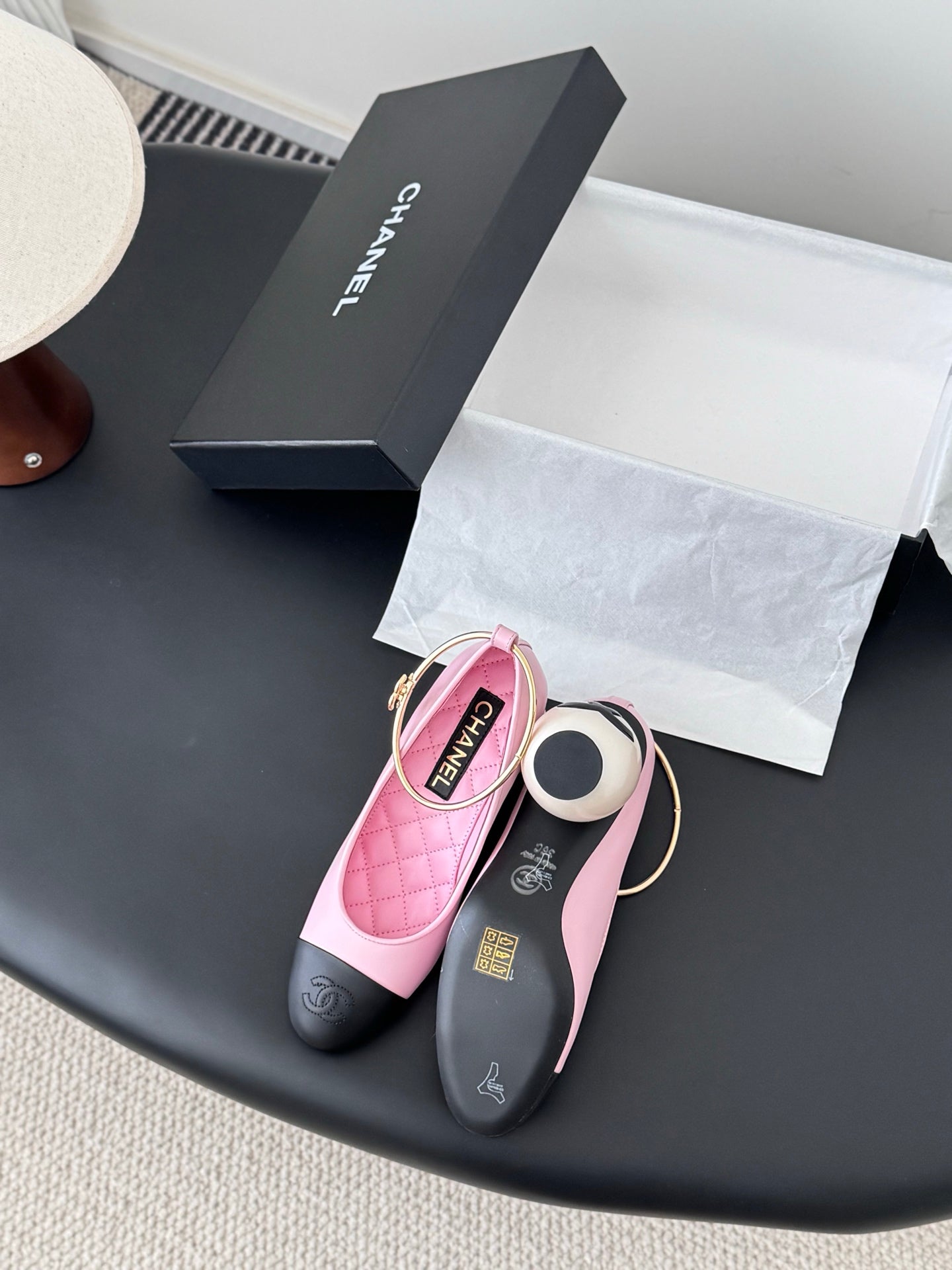 26C series color-blocked bow ribbon anklet giant pearl high heels (height: 7cm)