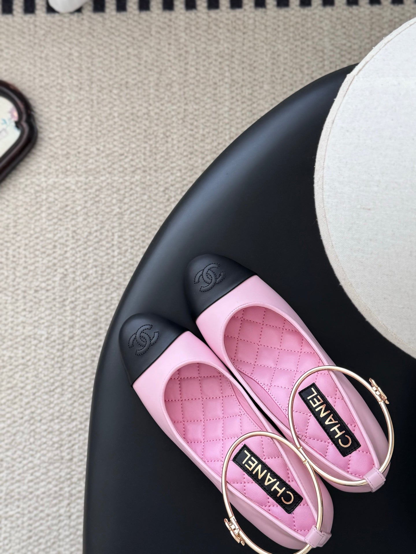 26C series color-blocked bow ribbon anklet giant pearl high heels (height: 7cm)