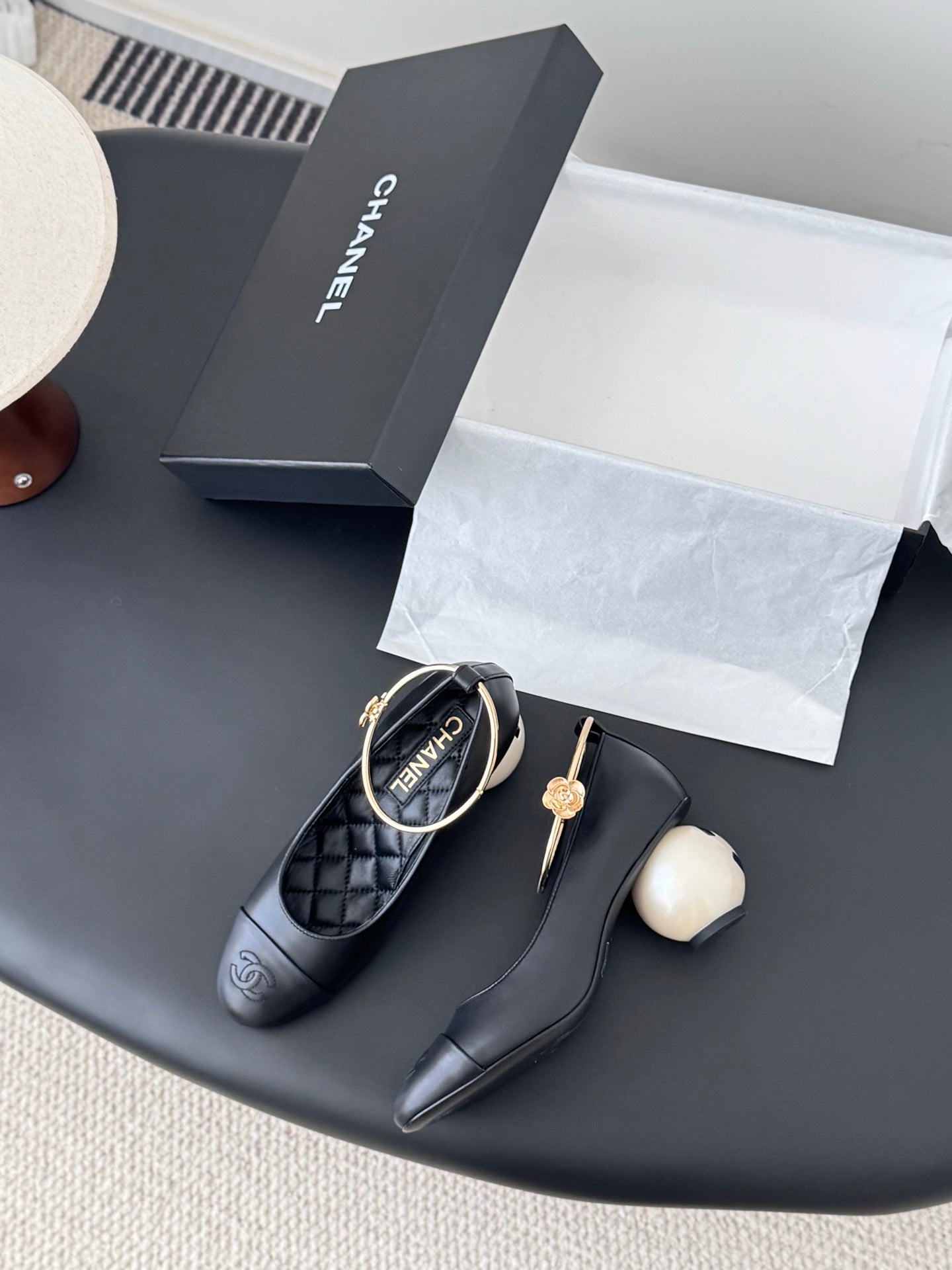 26C series color-blocked bow ribbon anklet giant pearl high heels (height: 7cm)