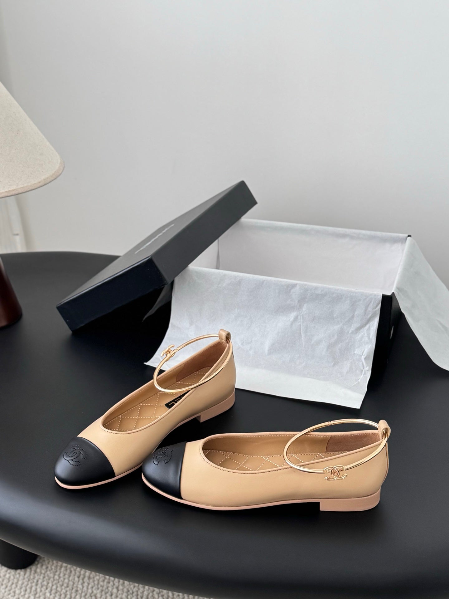 26C series Mary Jane flats