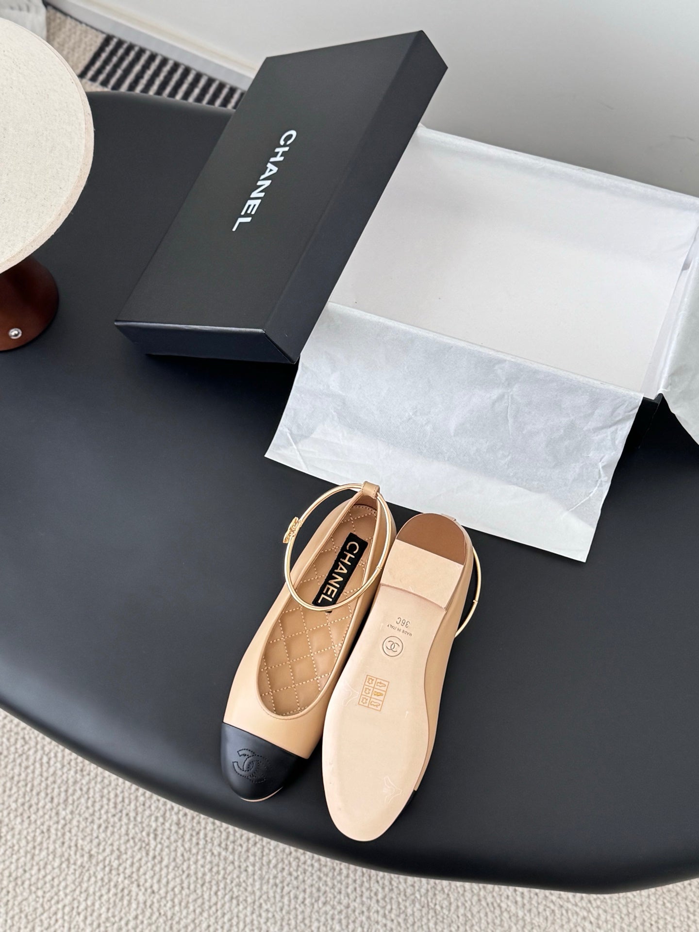 26C series Mary Jane flats