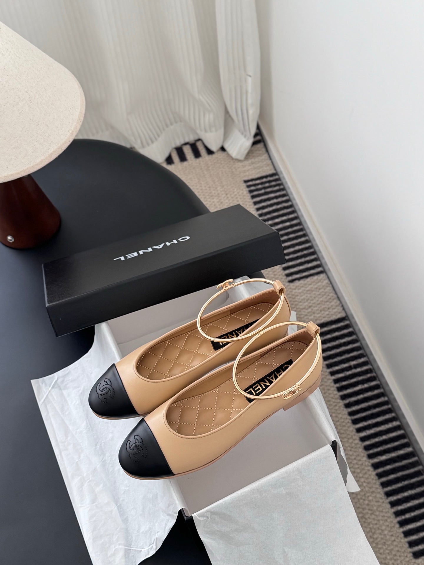 26C series Mary Jane flats