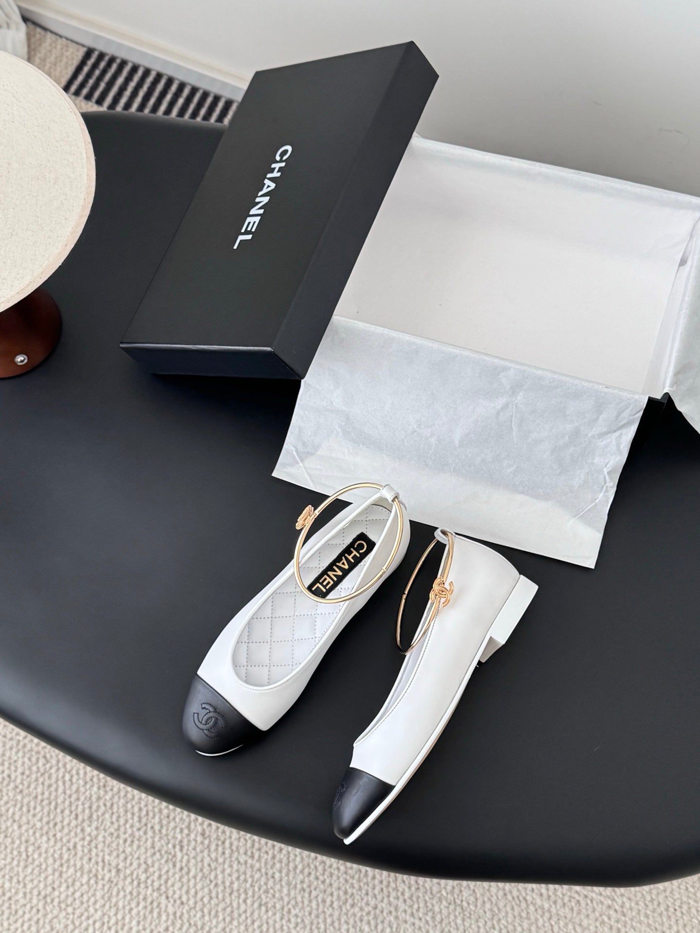 26C series Mary Jane flats